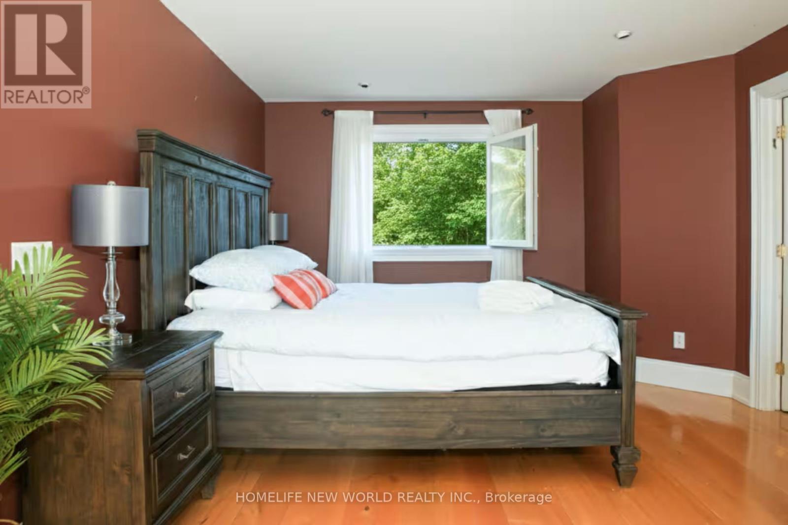 Detached at B24240 THORAH PARK BOULEVARD, Brock