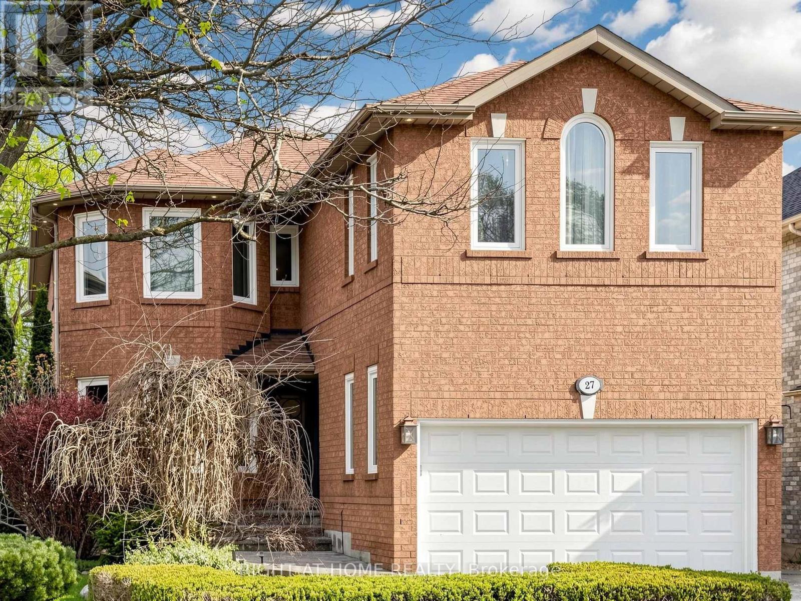Detached at 27 CRIMSON COURT, Richmond Hill