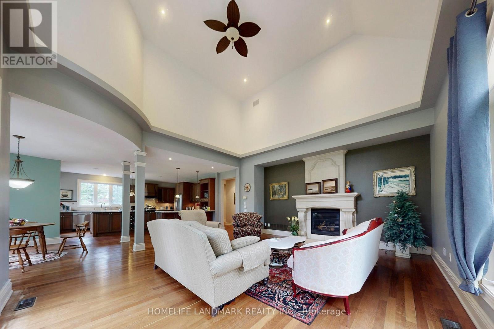 Detached at 19 WOLF RUN COURT, Whitchurch-Stouffville
