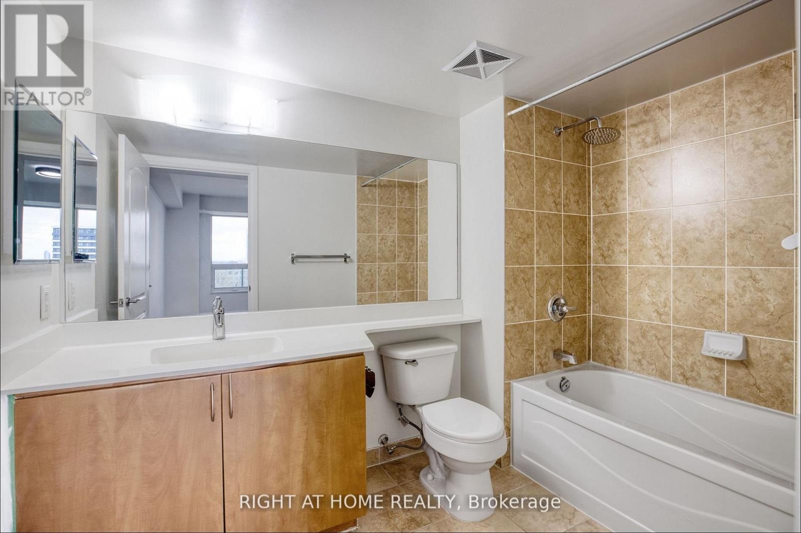 Apartment at 804 - 20 NORTH PARK ROAD, Vaughan
