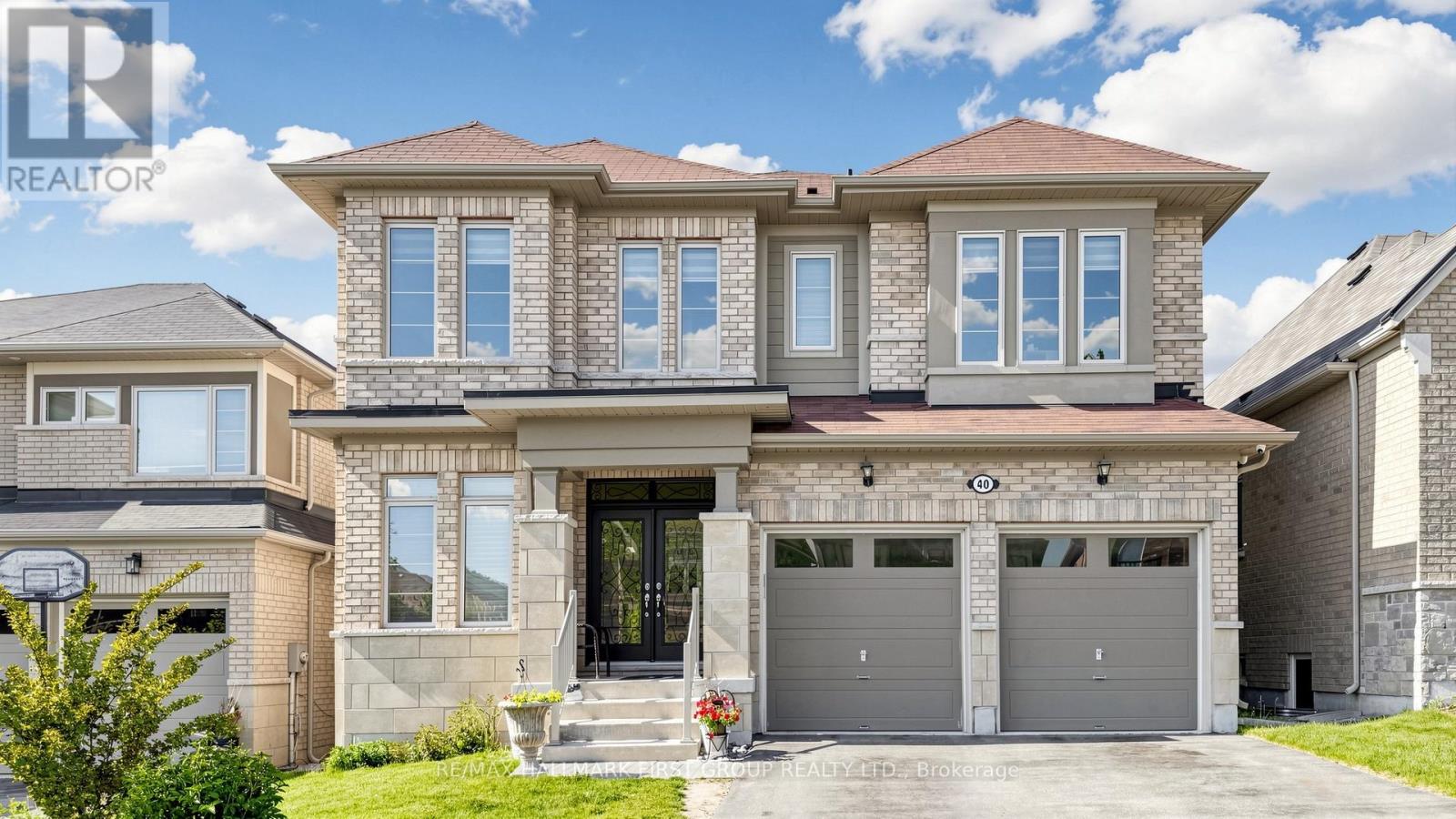 Detached at 40 HACKETT STREET, East Gwillimbury (Sharon)