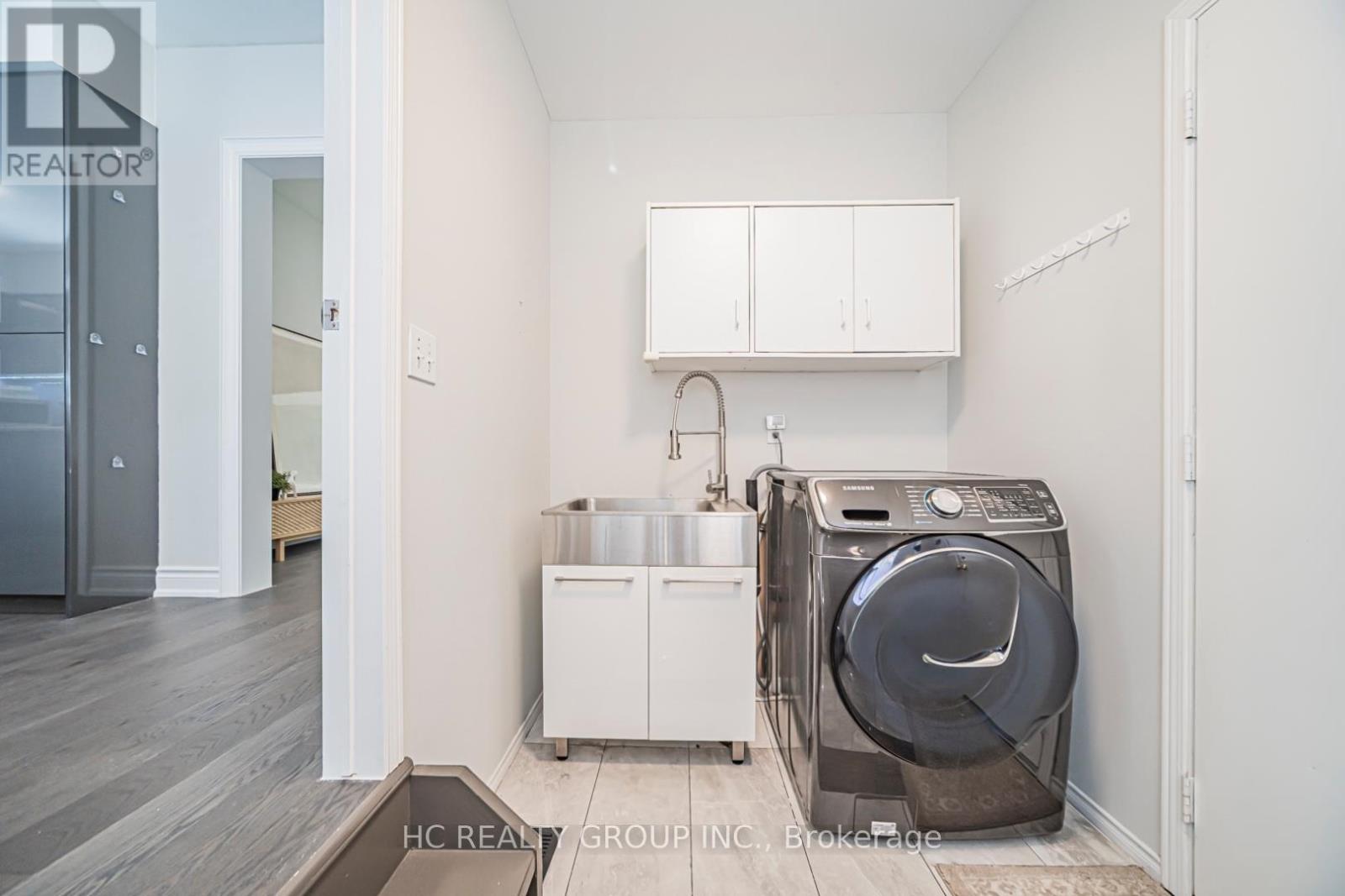 Detached at 483 MENCZEL CRESCENT, Newmarket