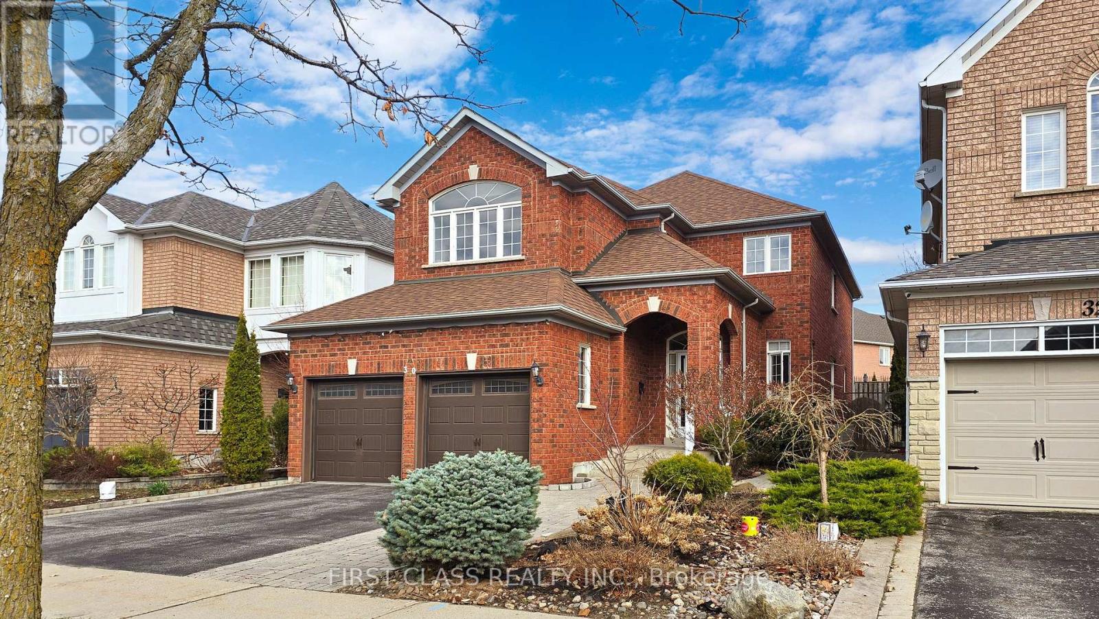 Detached at 30 KAITLIN DRIVE, Richmond Hill (Oak Ridges Lake Wilcox)
