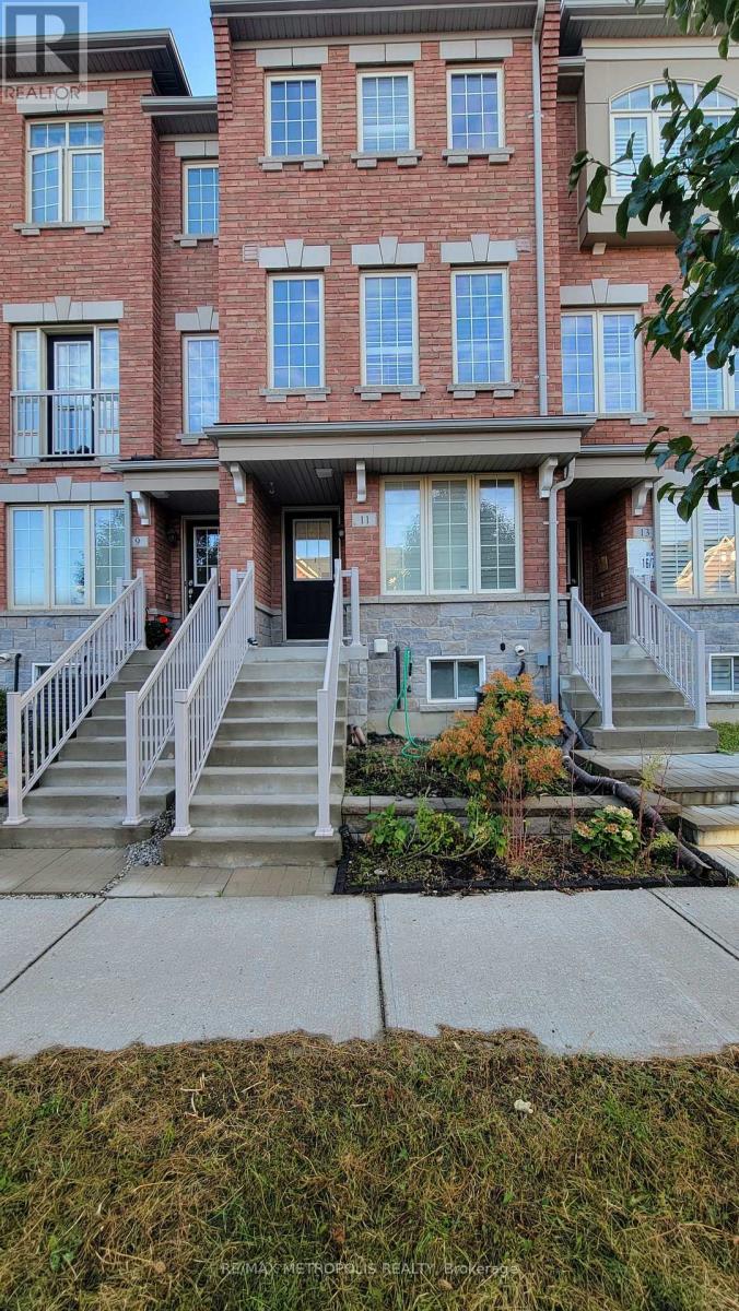 Townhouse at 11 VALLIERE DRIVE, Markham (Berczy)
