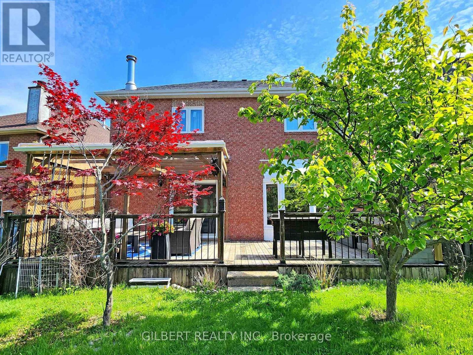 Detached at 90 CHISWICK CRESCENT, Aurora