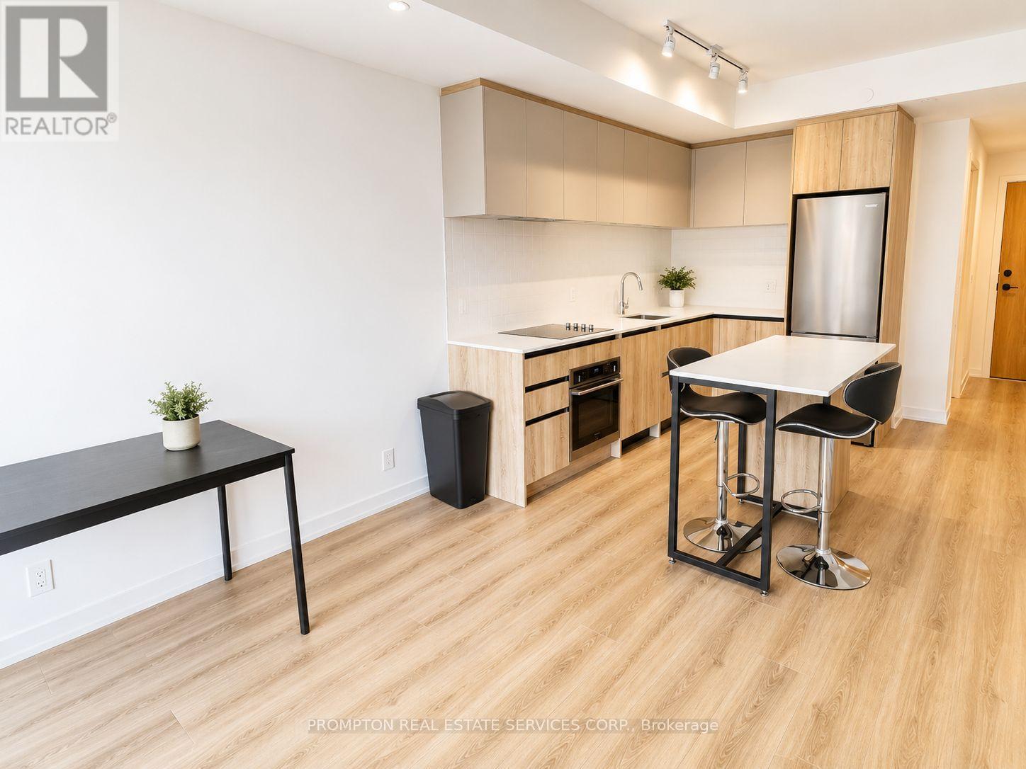 Apartment at 813 - 7950 BATHURST STREET, Vaughan