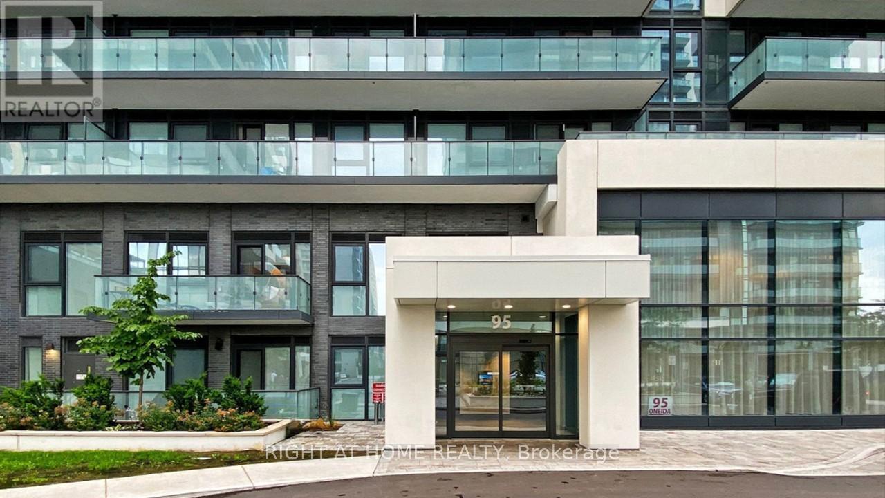 Apartment at PH12 - 95 ONEIDA CRESCENT, Richmond Hill