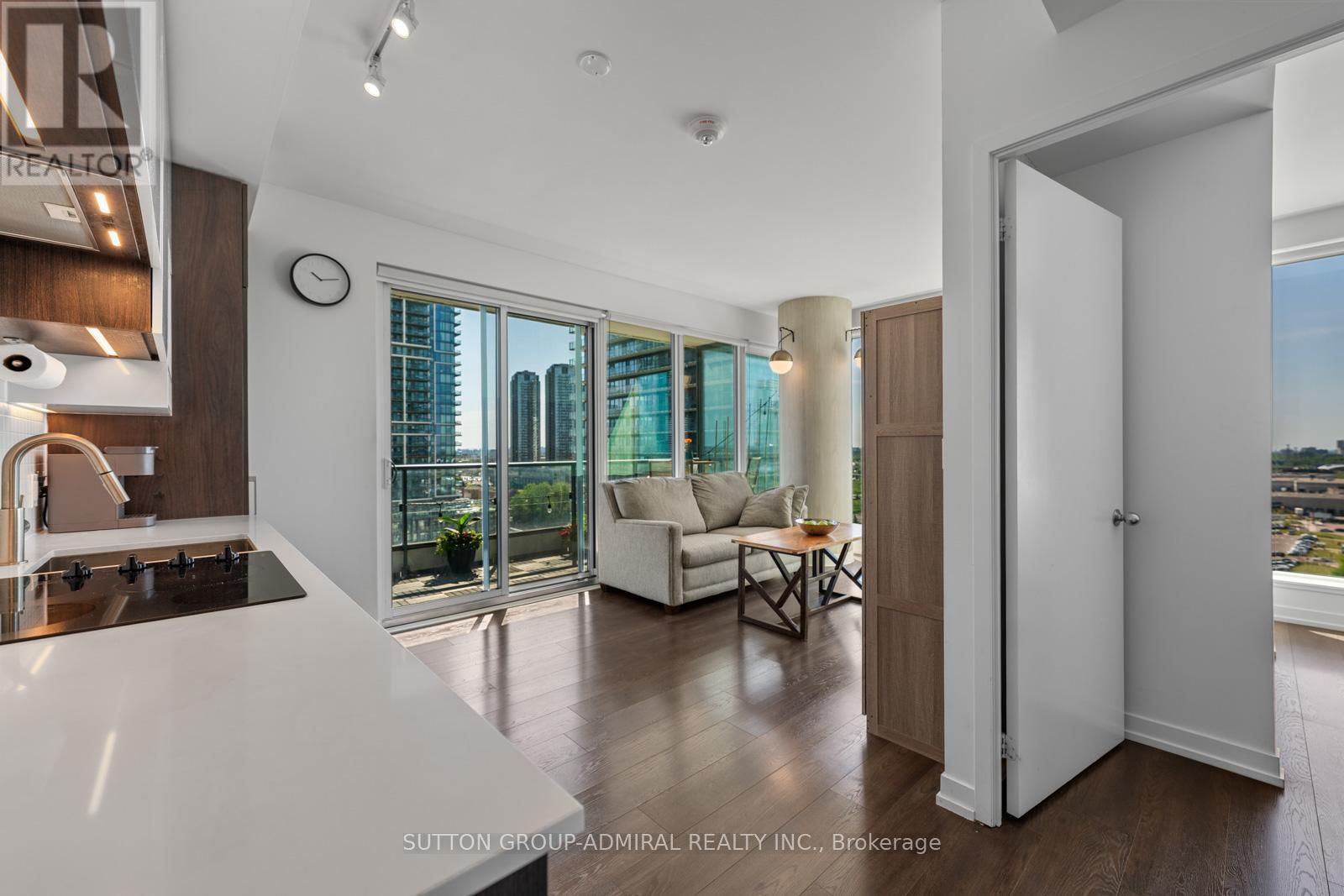 Apartment at 1606 - 950 PORTAGE PARKWAY, Vaughan