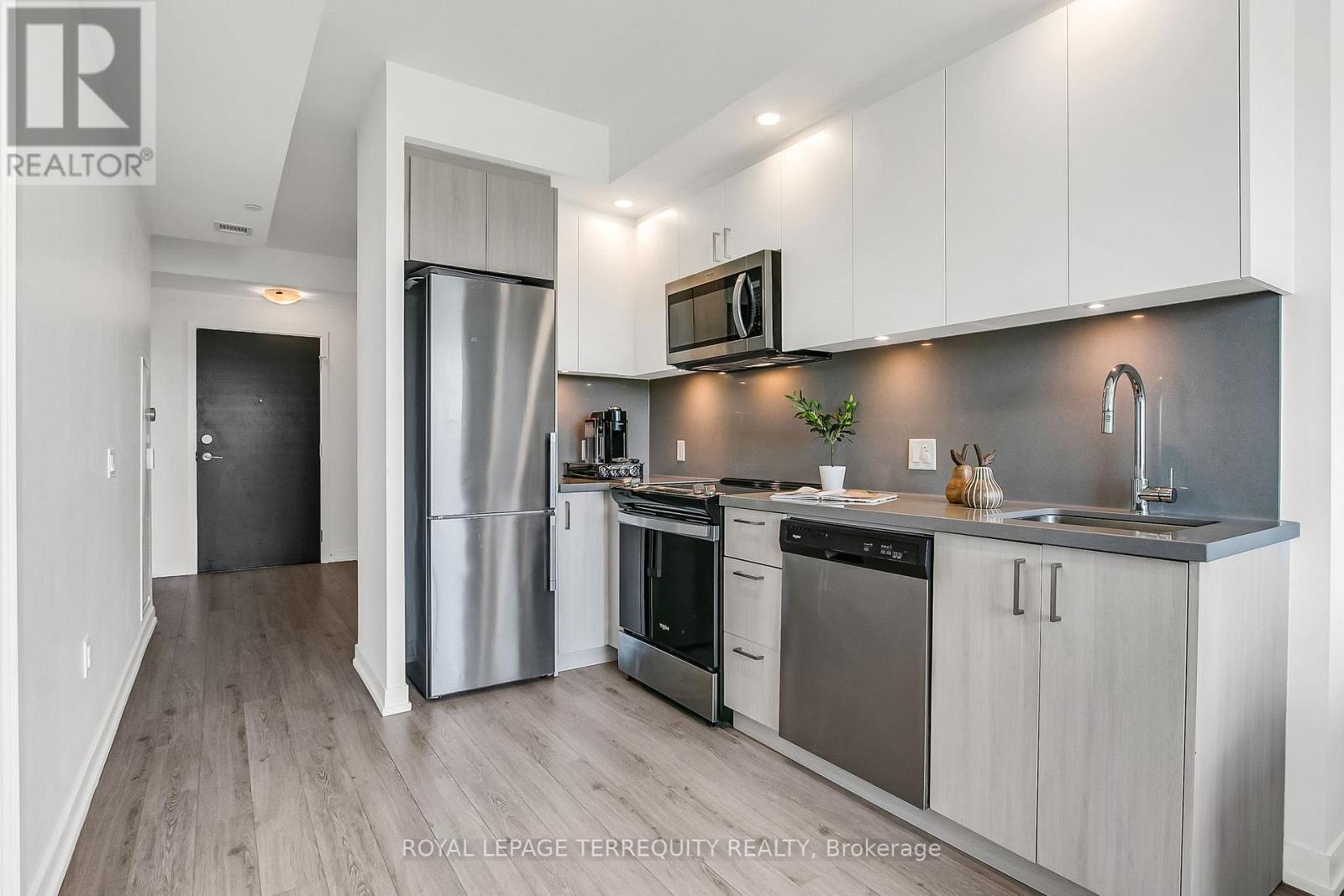 Apartment at 517W - 3 ROSEWATER STREET, Richmond Hill