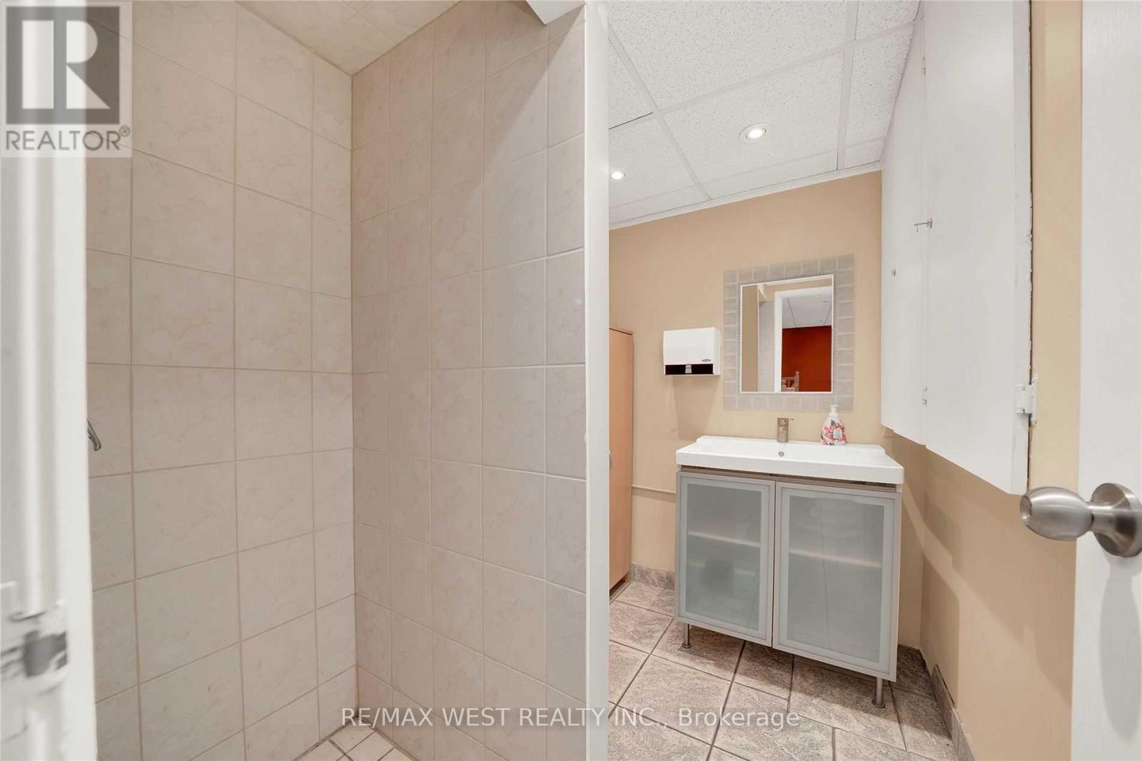 Other at 4B - 133 REGINA ROAD, Vaughan