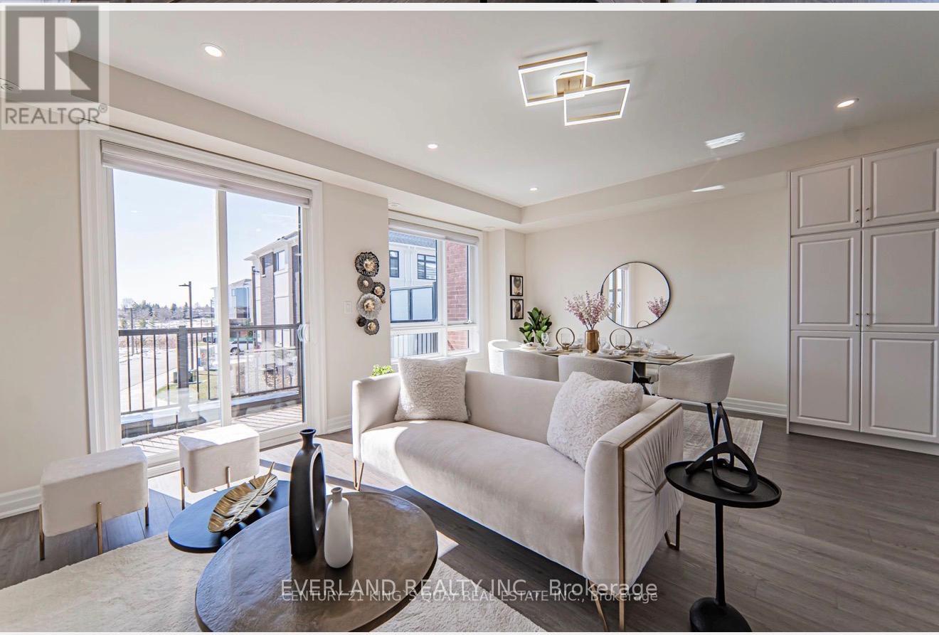 Townhouse at 3 WILLIAM RUSSELL LANE, Richmond Hill