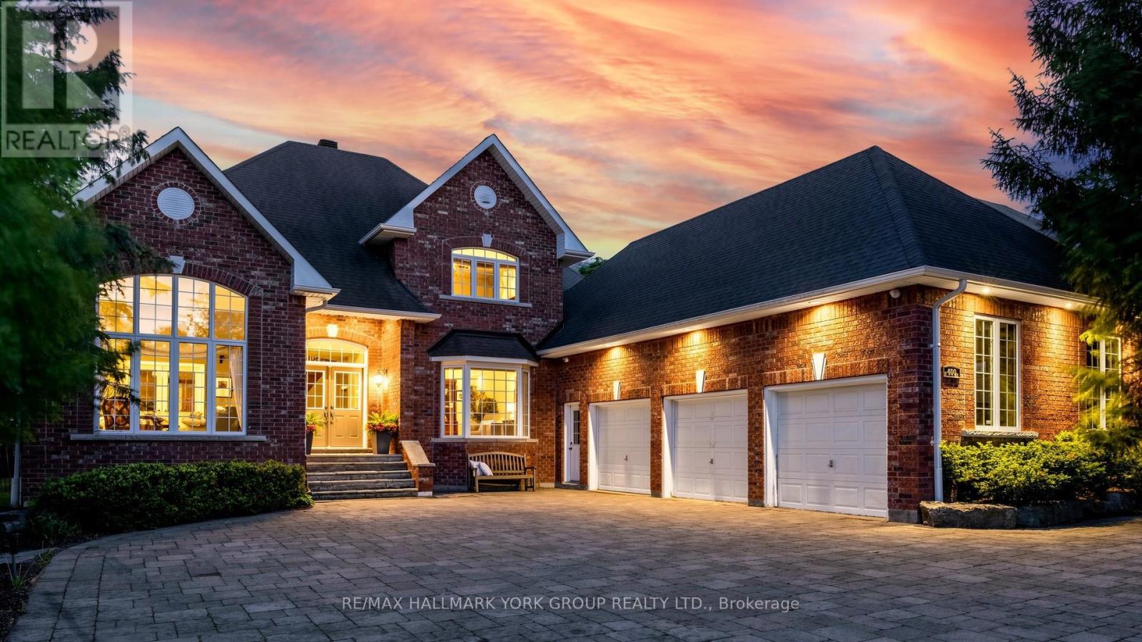 Detached at 400 COVENTRY HILL TRAIL, Newmarket