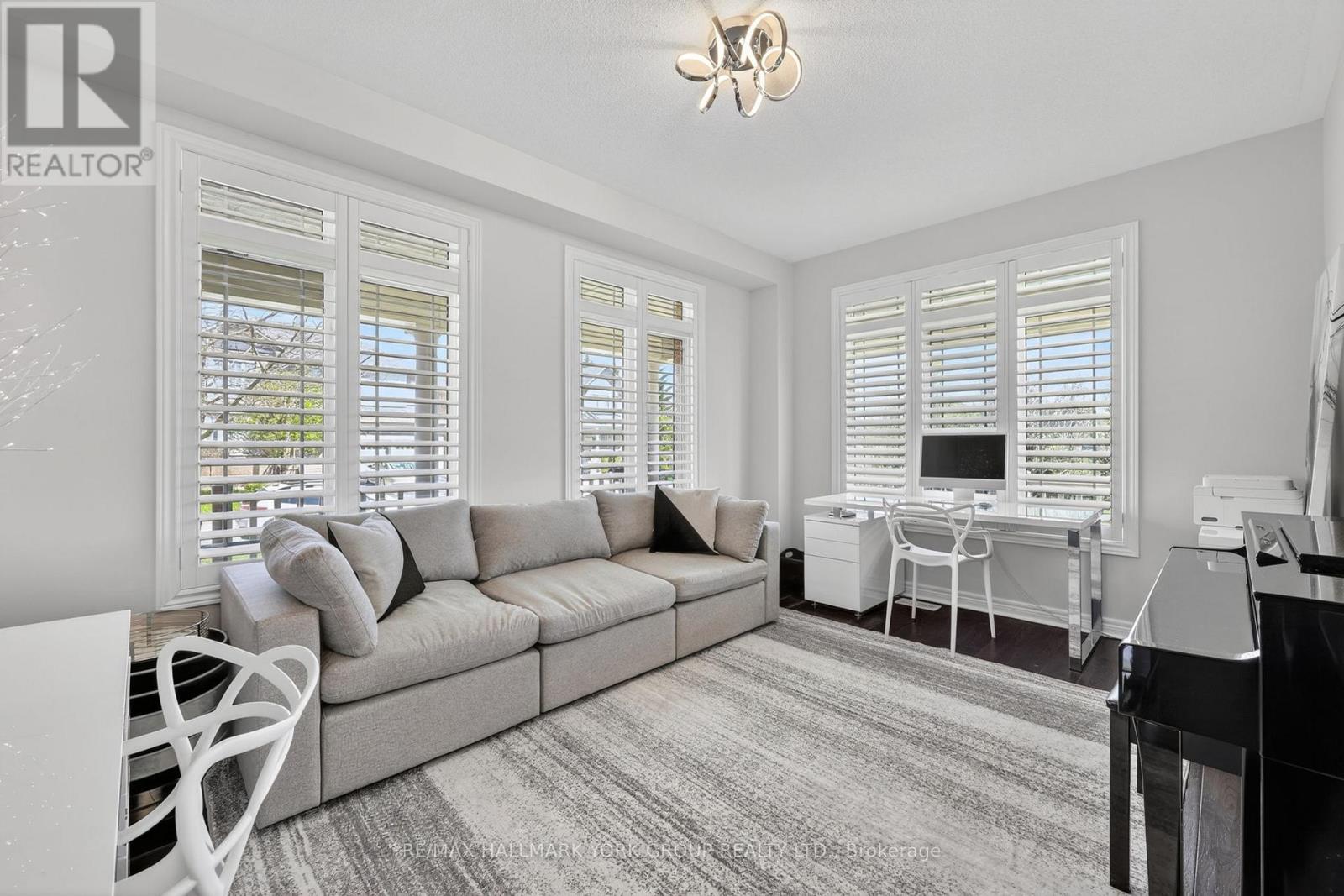 Detached at 75 MCLARTY GATE, Aurora
