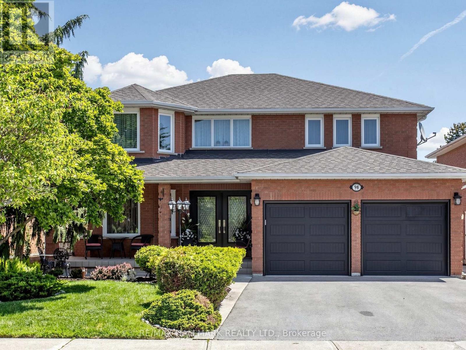 Detached at 98 ARROWHEAD DRIVE, Vaughan (East Woodbridge)