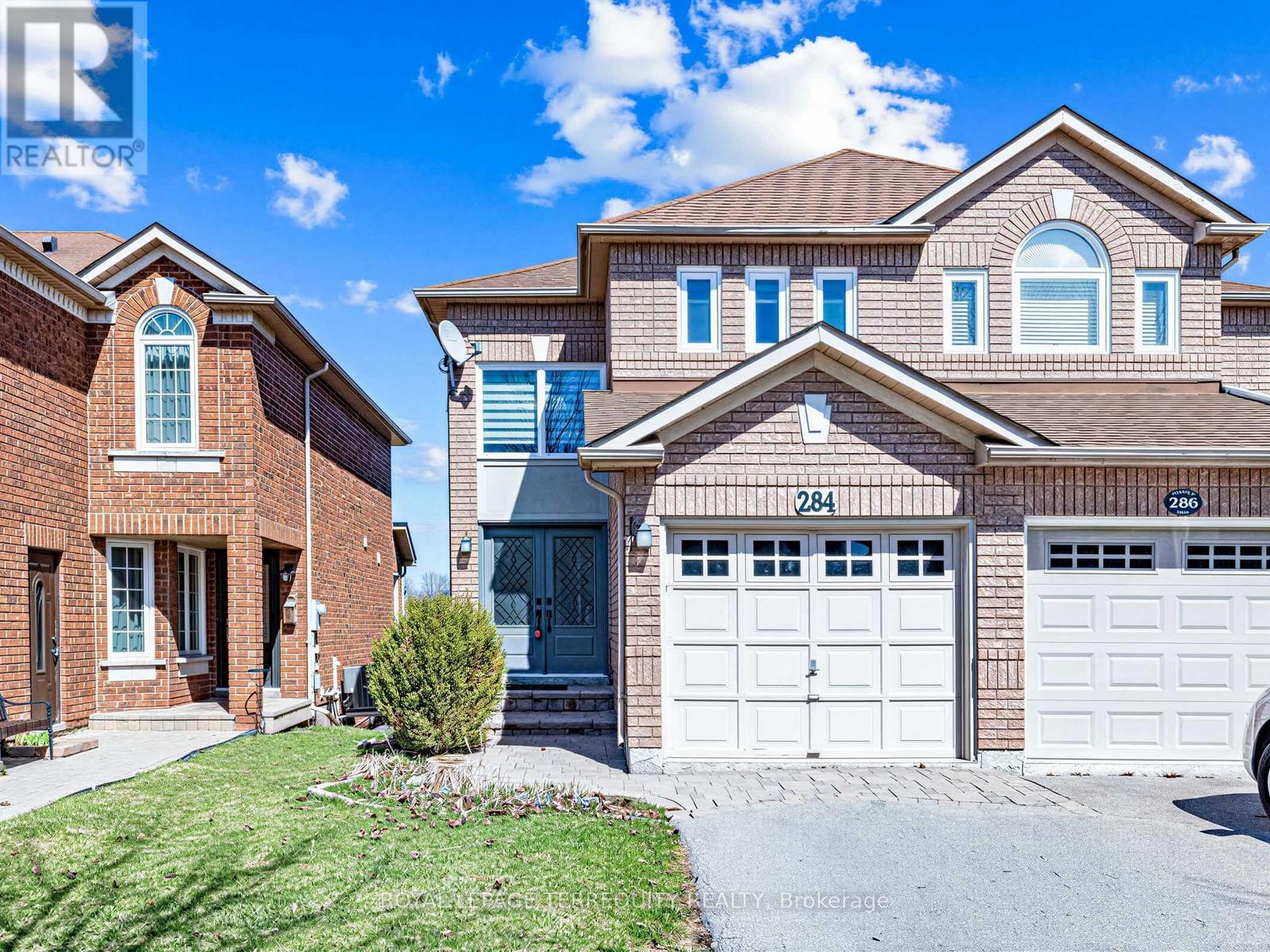 Semi-Detached/Link at 284 PINNACLE TRAIL, Aurora (Bayview Wellington)