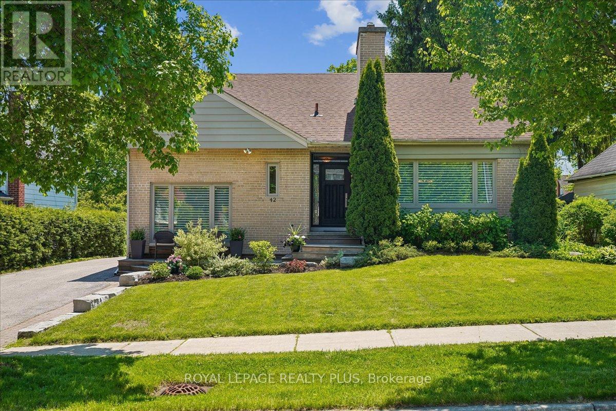 Detached at 42 ROSEVIEW AVENUE, Richmond Hill (Crosby)