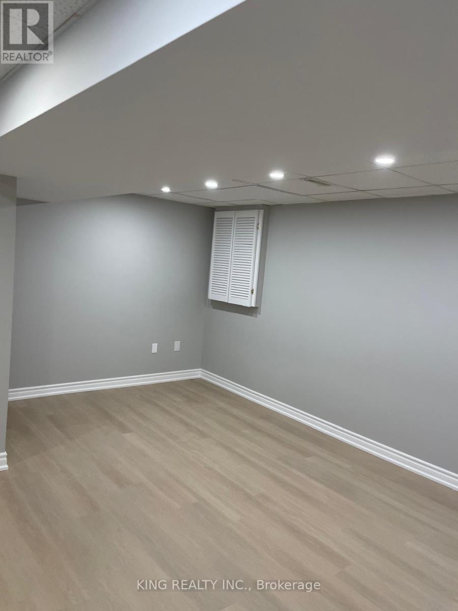 Semi-Detached/Link at 33 ROWE COURT, Markham