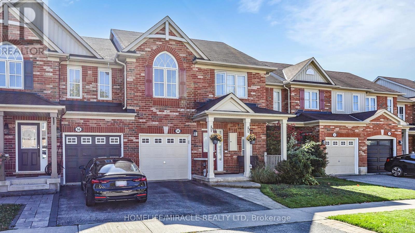 Townhouse at 54 DOUGHERTY CRESCENT, Whitchurch-Stouffville (Stouffville)
