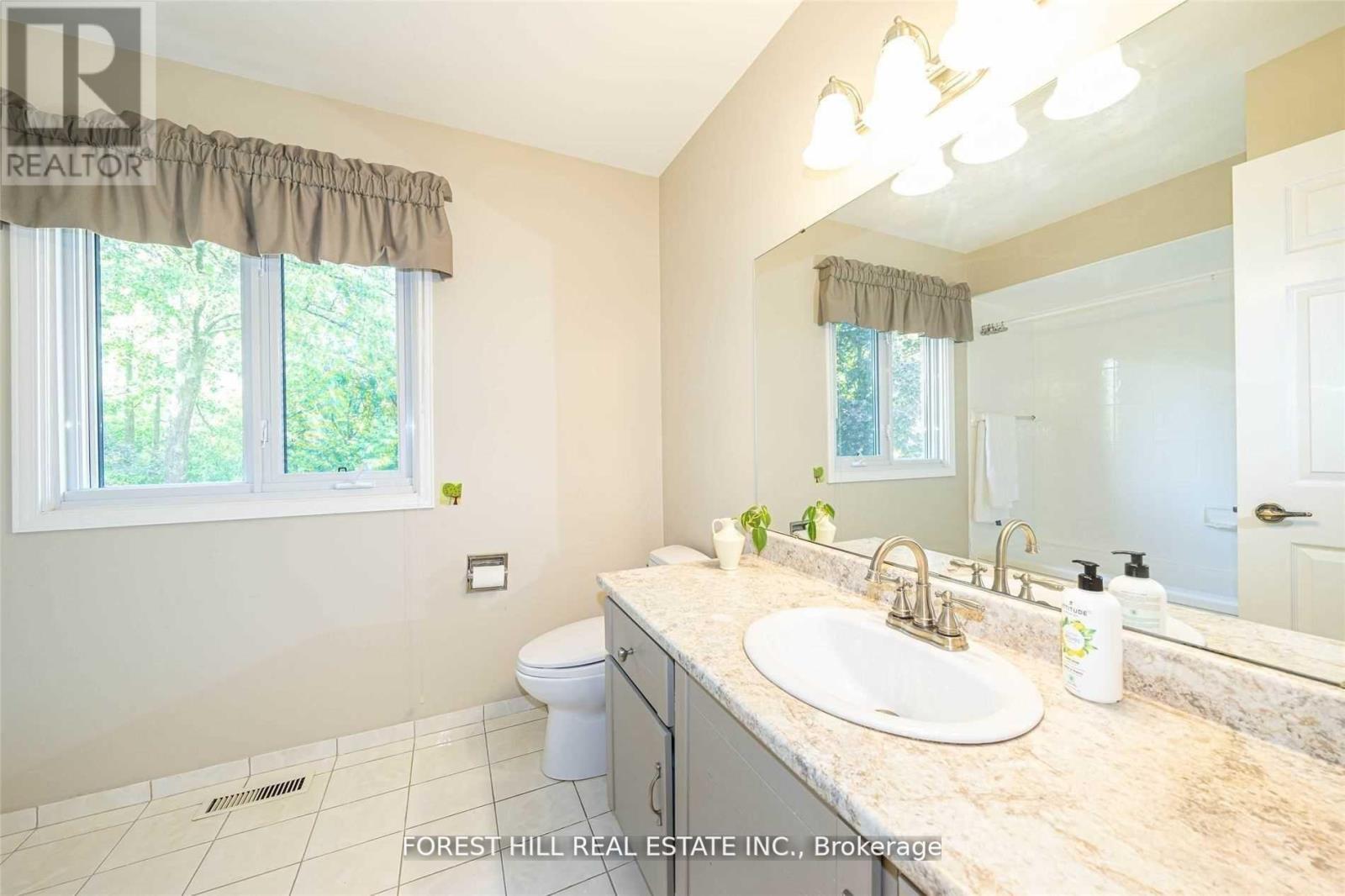 Detached at 54 PENNOCK CRESCENT, Markham