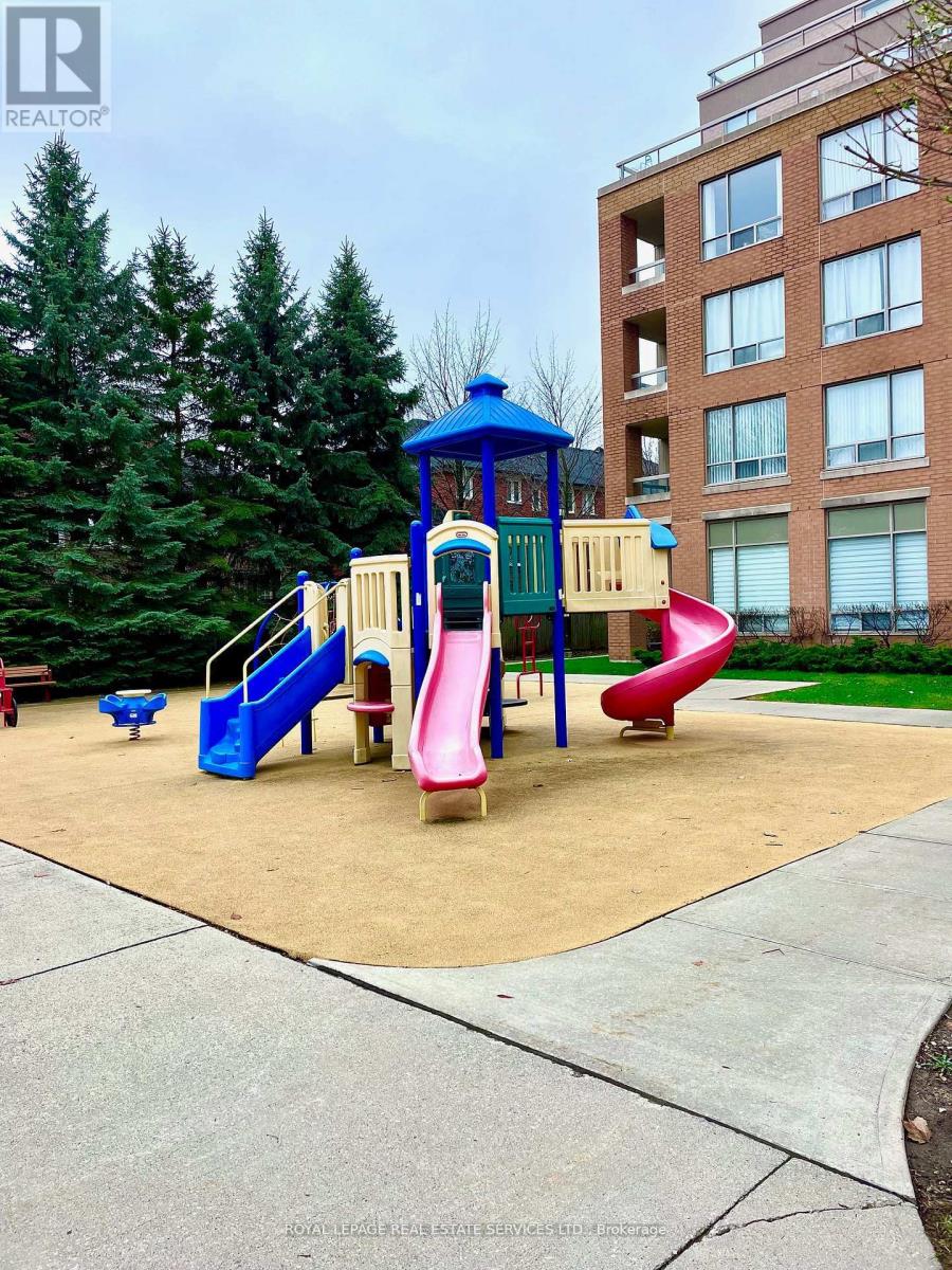 Apartment at 203 - 29 NORTHERN HEIGHTS DRIVE, Richmond Hill