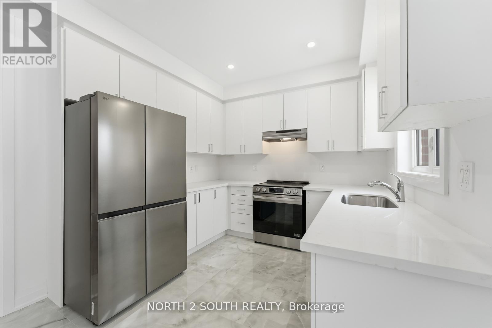 Semi-Detached/Link at 30 VIRRO COURT, Vaughan (West Woodbridge)