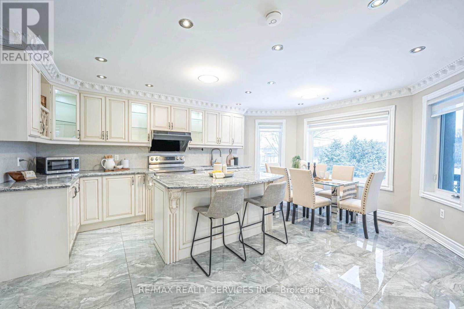 Detached at 247 SAND ROAD, East Gwillimbury