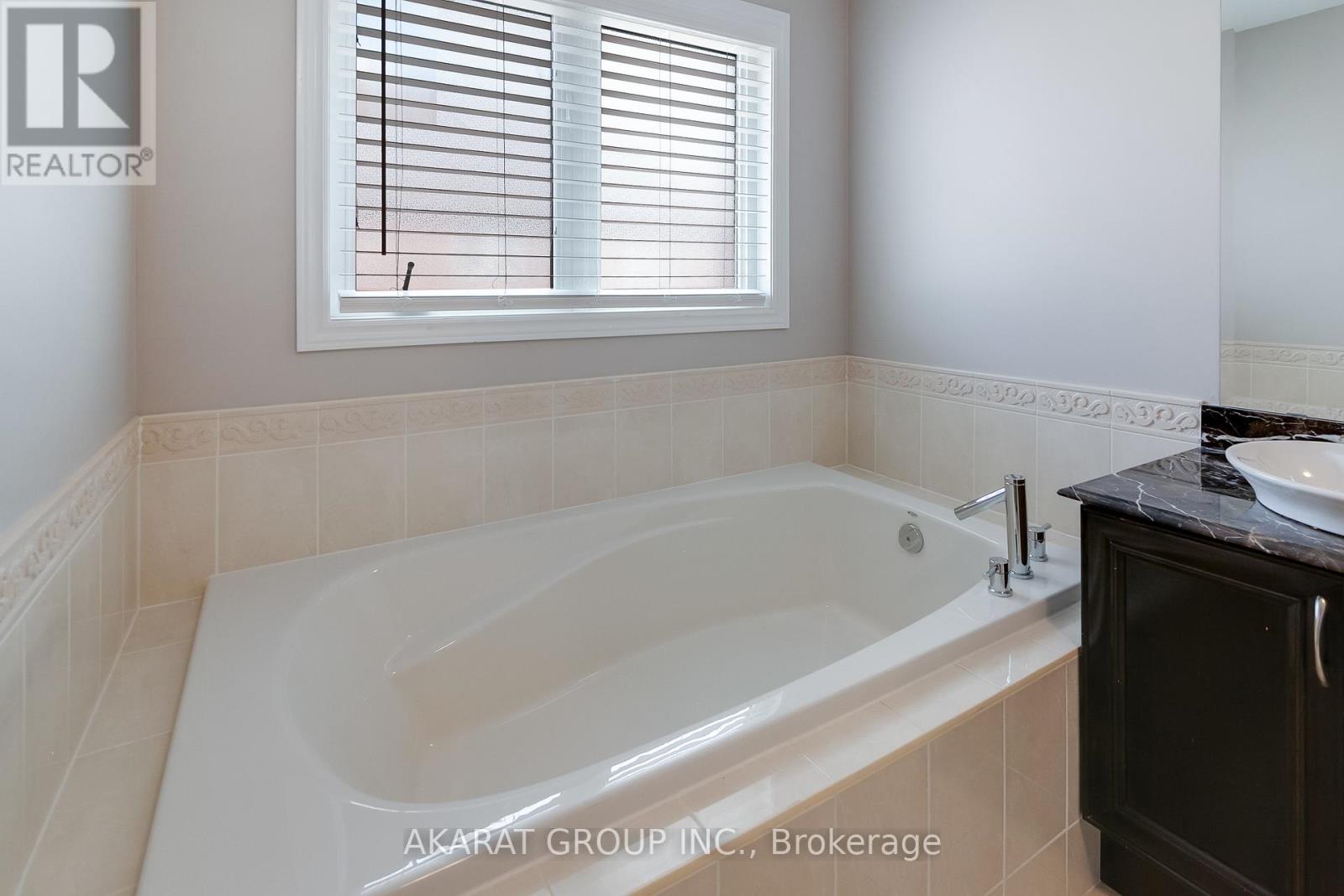 Detached at 107 FILIPPAZZO ROAD, Vaughan