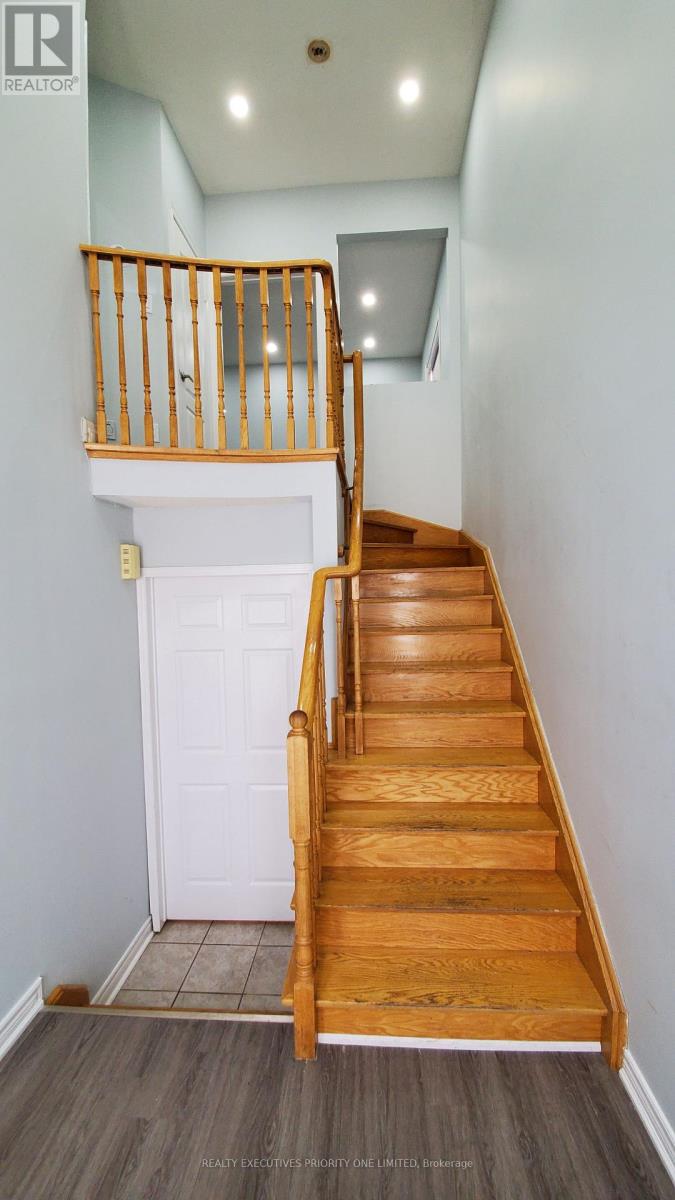 Semi-Detached/Link at UPPER FLOOR - 18 ED QUIGG WAY, Vaughan (Sonoma Heights)
