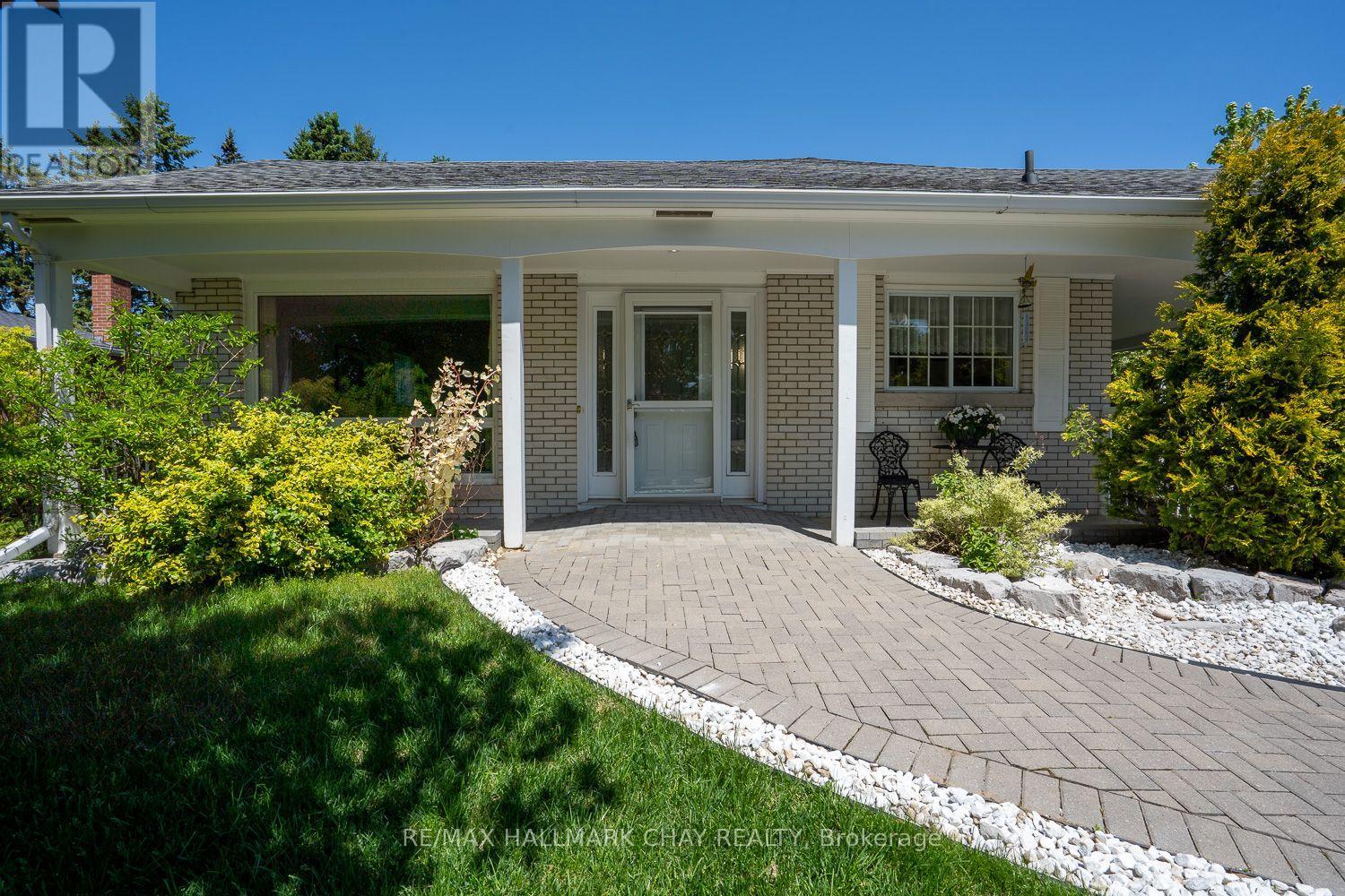Detached at 49 COLBECK CRESCENT, New Tecumseth