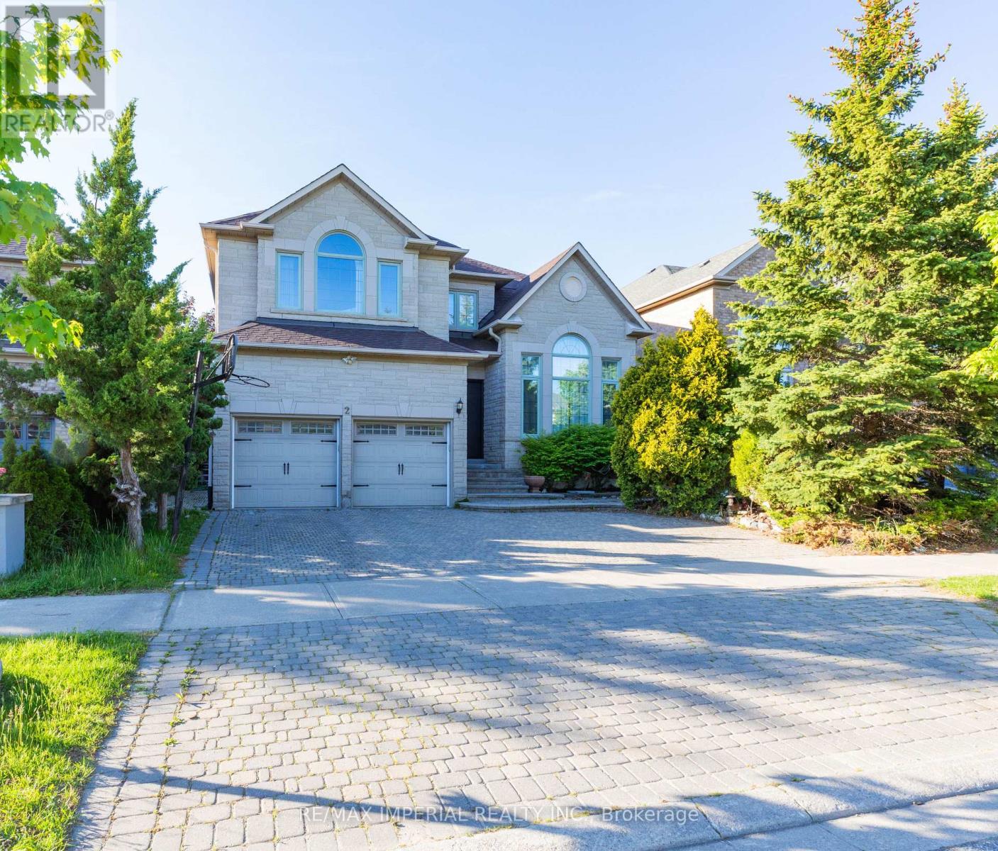 Detached at 2 FARNHAM DRIVE, Richmond Hill (Bayview Hill)
