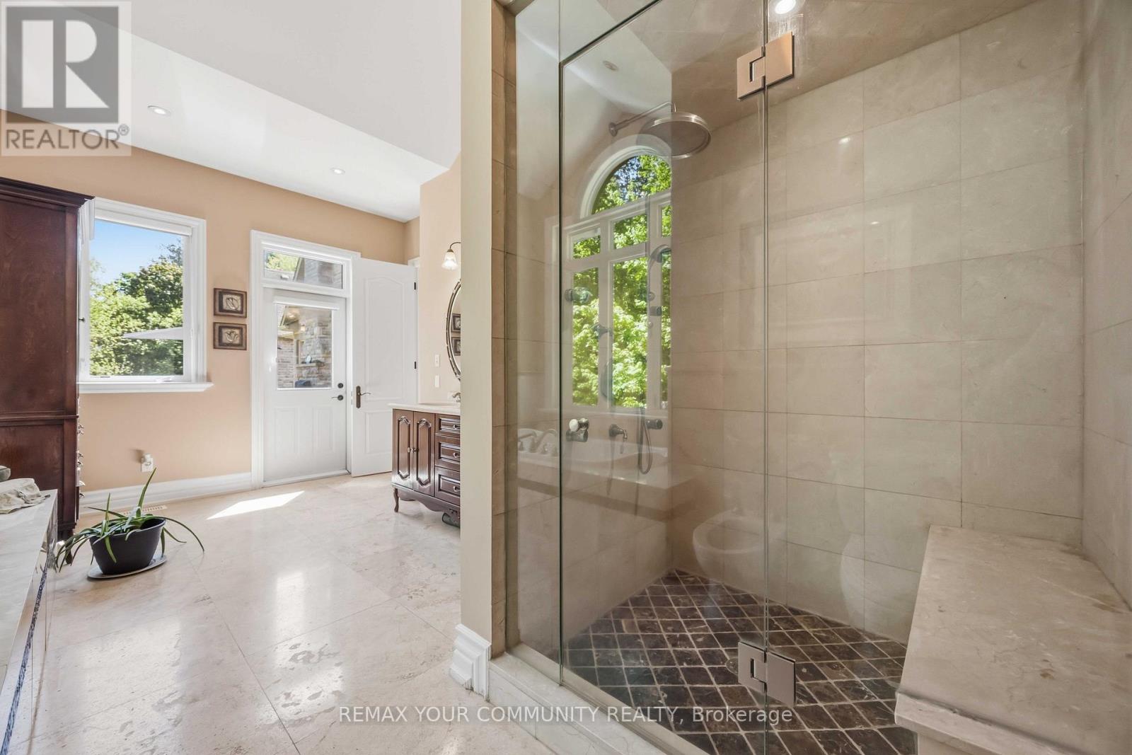 Detached at 46 LAKE WOODS DRIVE, Whitchurch-Stouffville