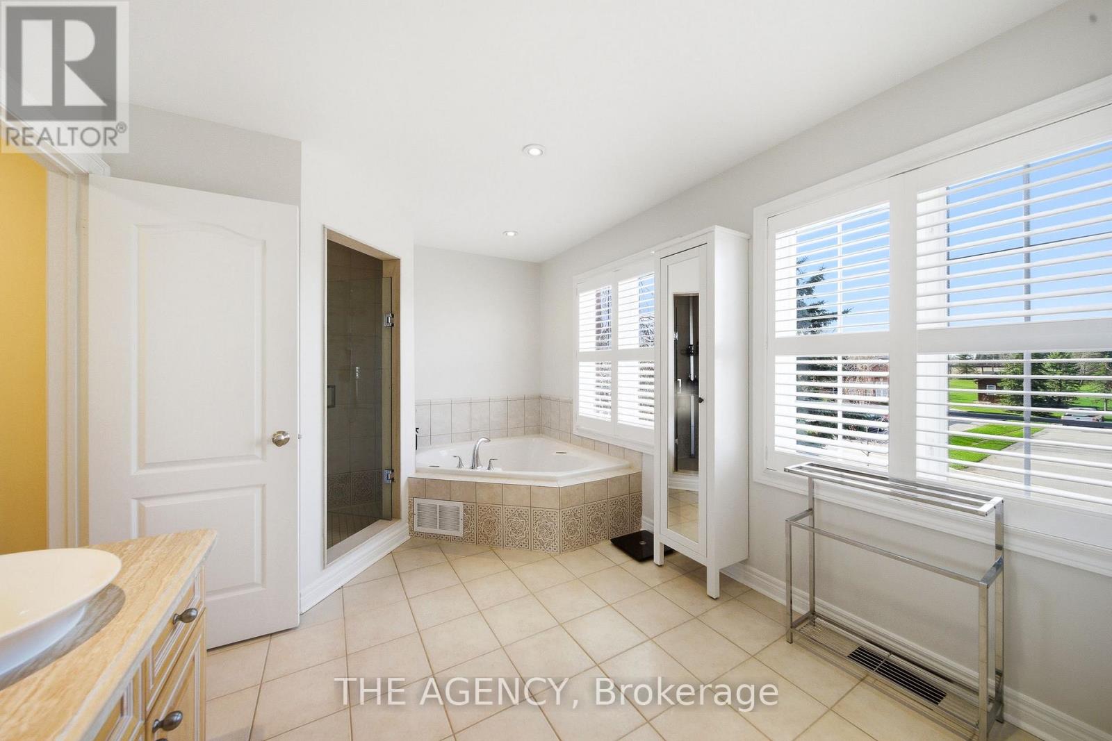 Detached at 147 MACTAGGART DRIVE, King