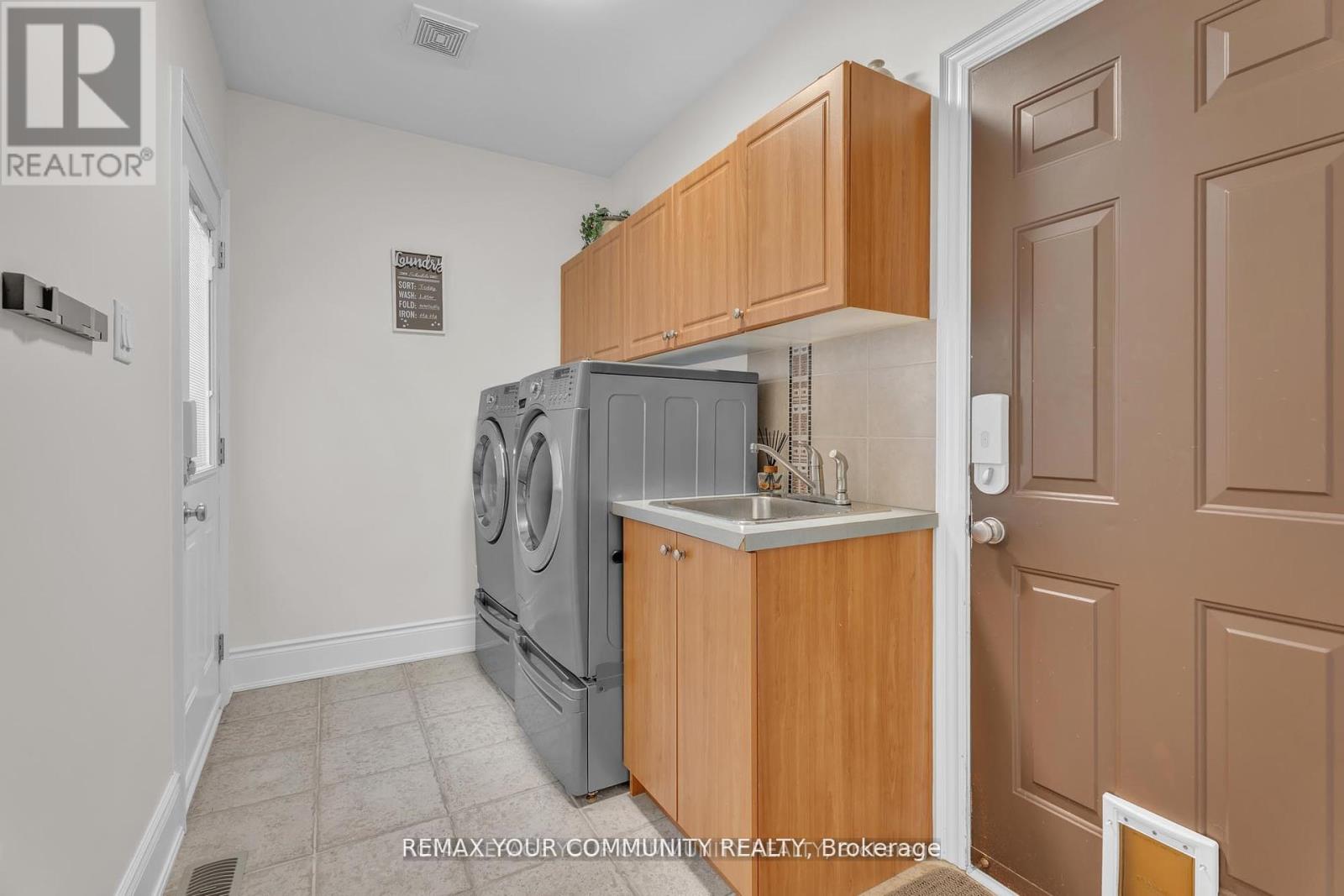 Detached at 35 VANDERVOORT DRIVE, Richmond Hill
