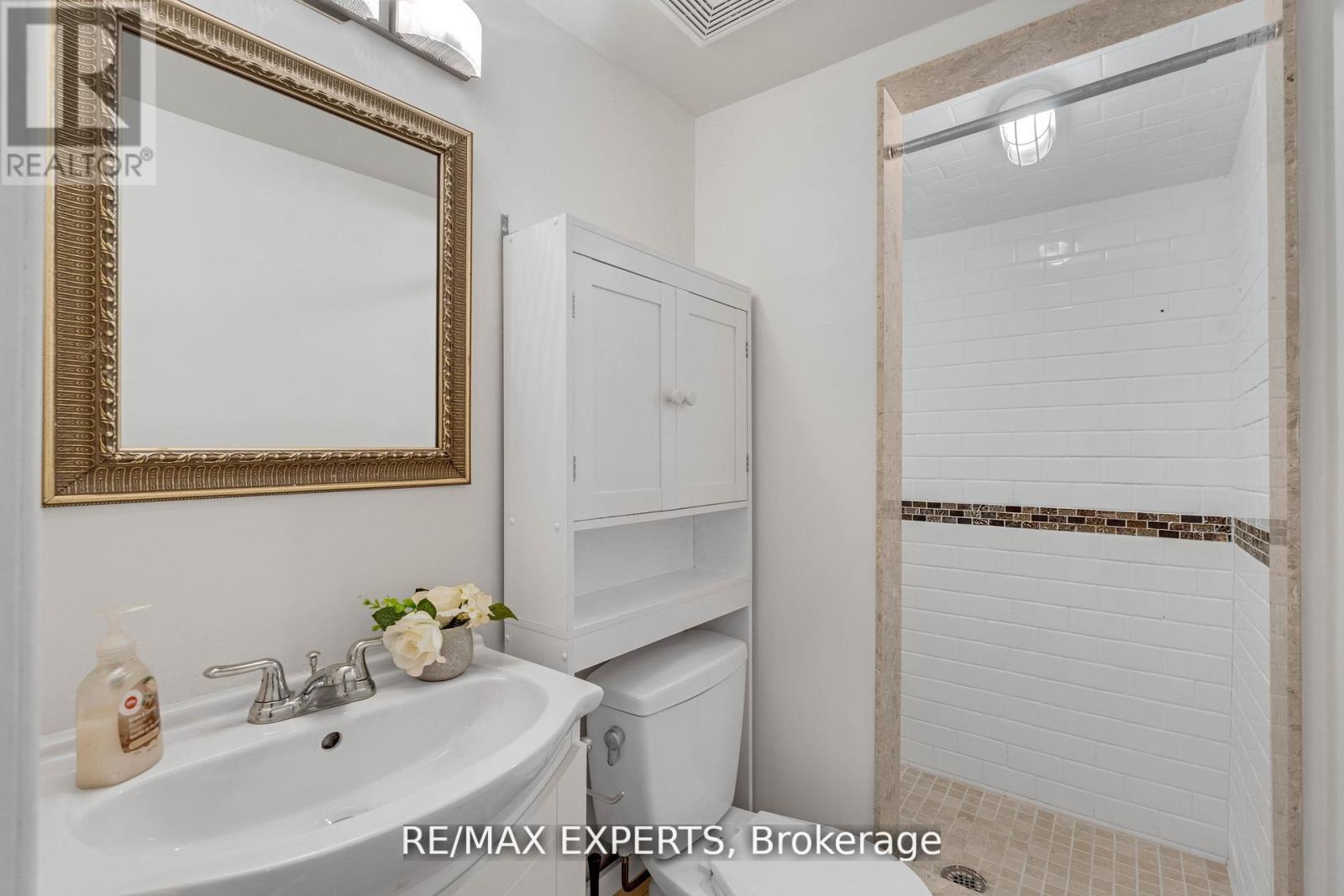Townhouse at 61 - 19 FOXCHASE AVENUE, Vaughan