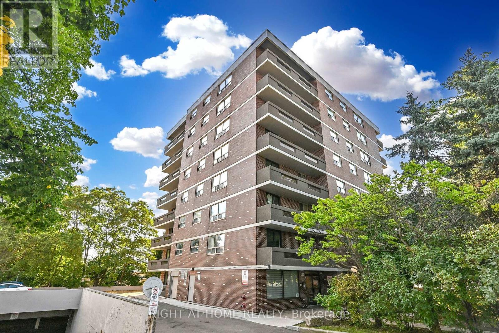 Apartment at 704 - 7451 YONGE STREET E, Markham