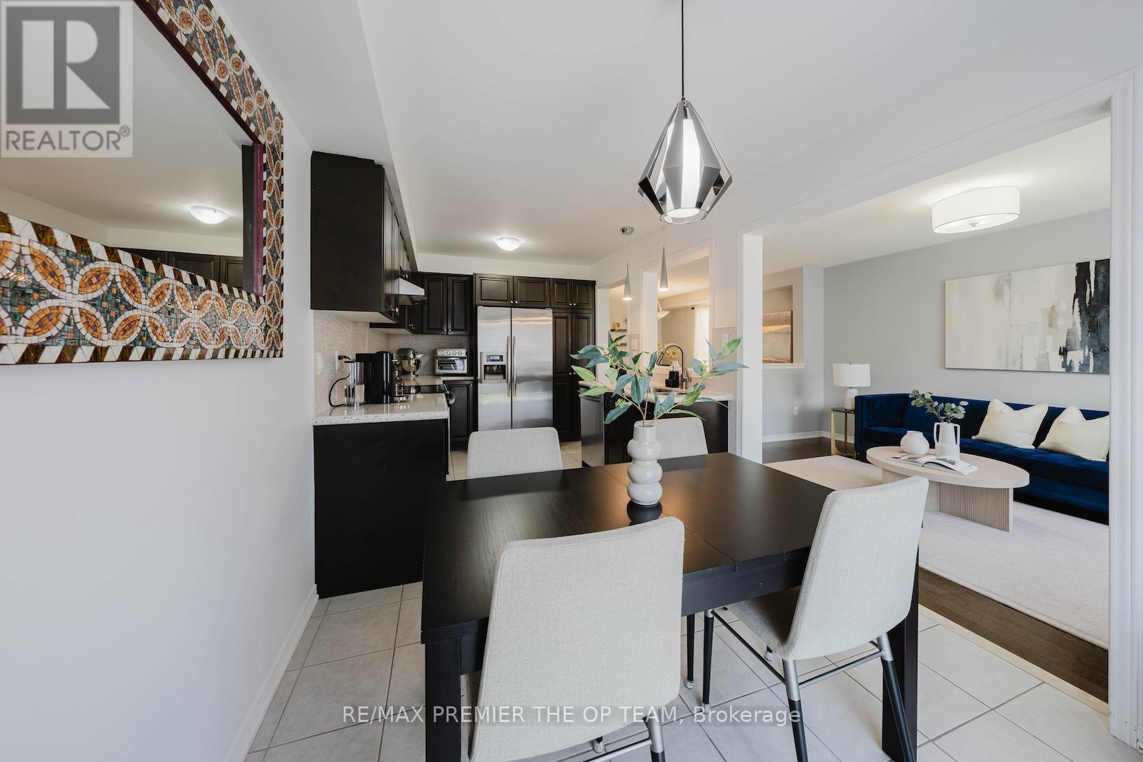 Semi-Detached/Link at 29 MANORDALE CRESCENT, Vaughan