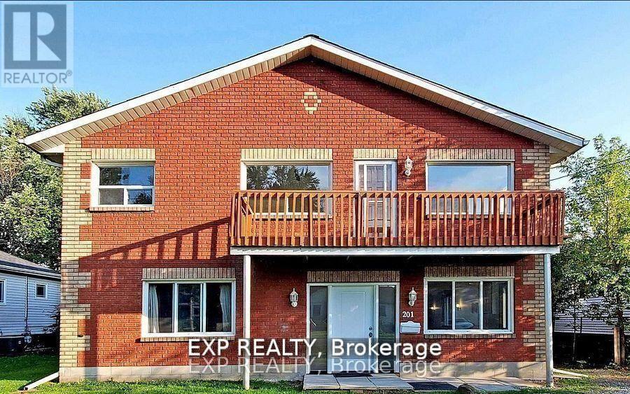 Detached at 201 GARDEN AVENUE, Georgina