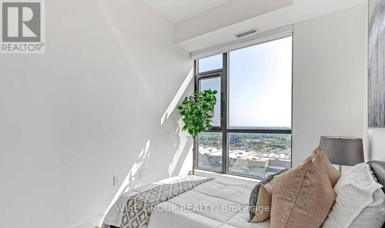 Apartment at LPH04 - 120 EAGLE ROCK WAY, Vaughan