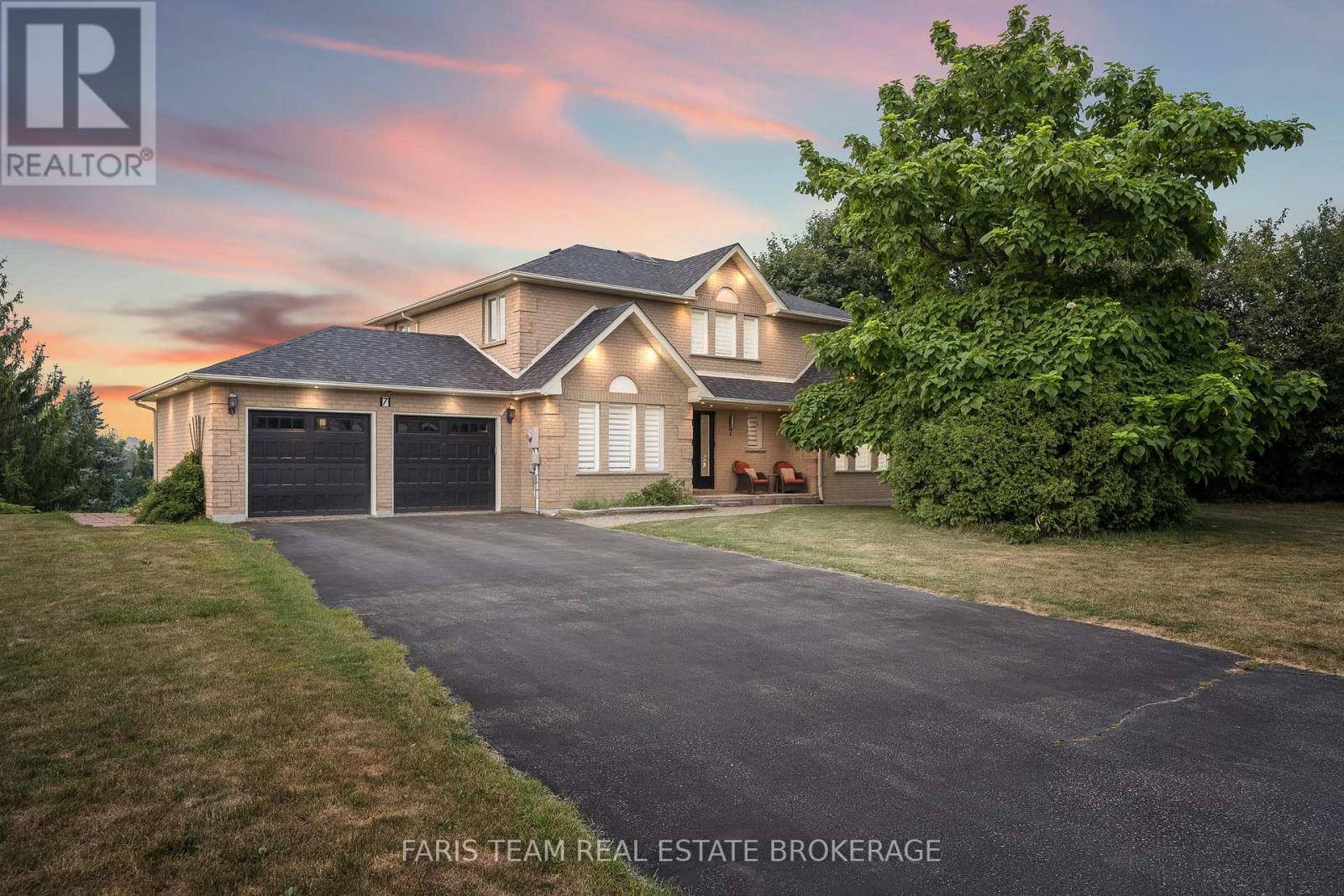Detached at 7 GOLFVIEW BOULEVARD, Bradford West Gwillimbury