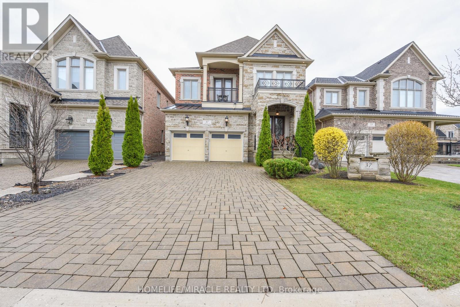 Detached at 37 Venkata Dr, Vaughan