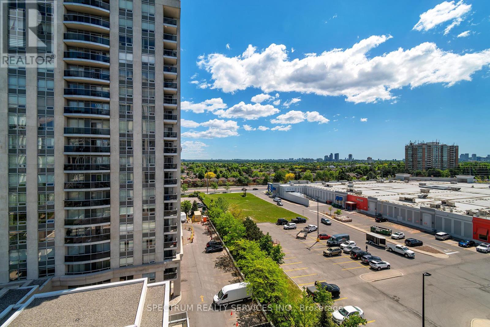 Apartment at 904 - 15 NORTH PARK ROAD, Vaughan
