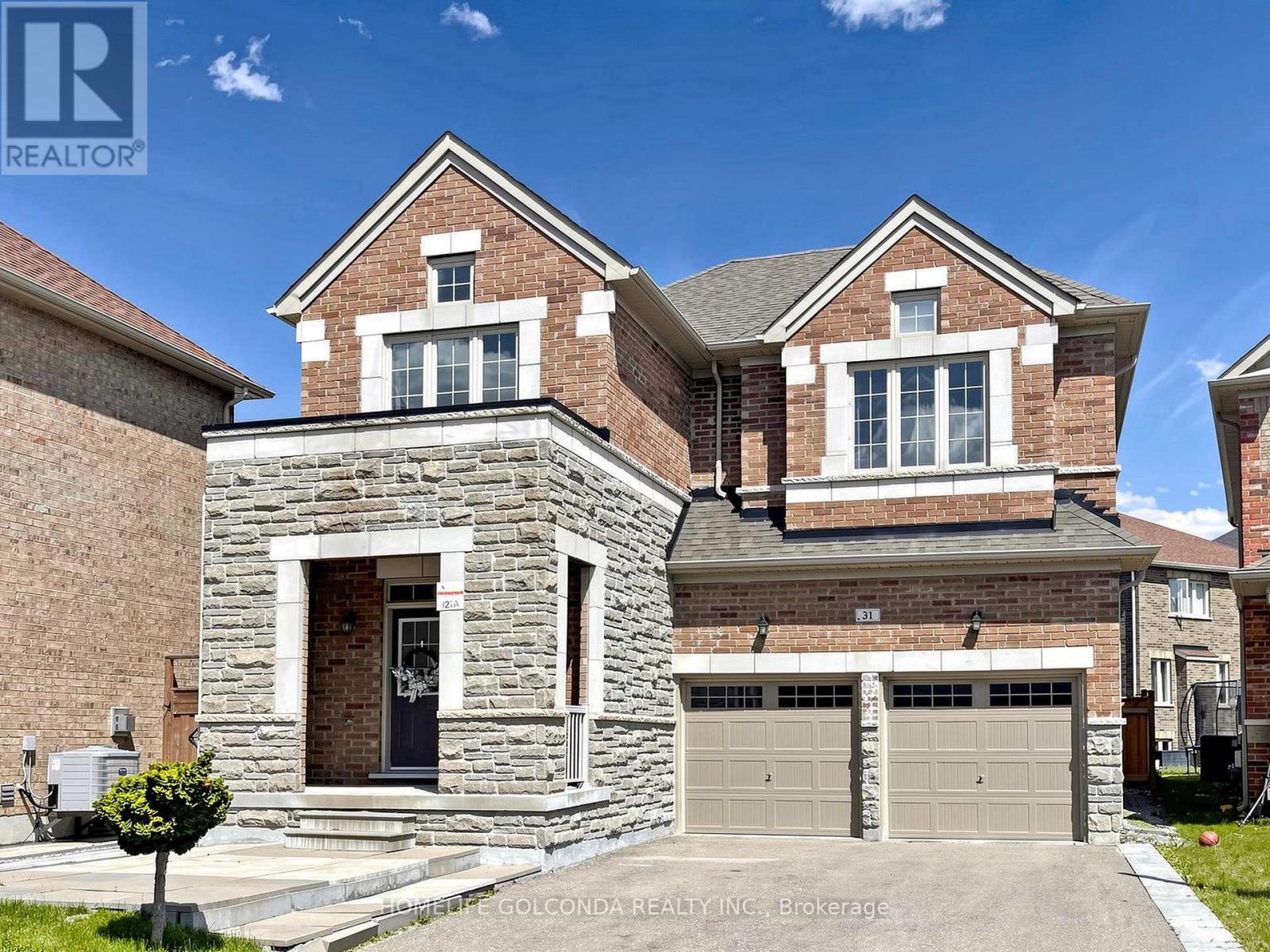 Detached at 31 BOLSBY COURT, Aurora