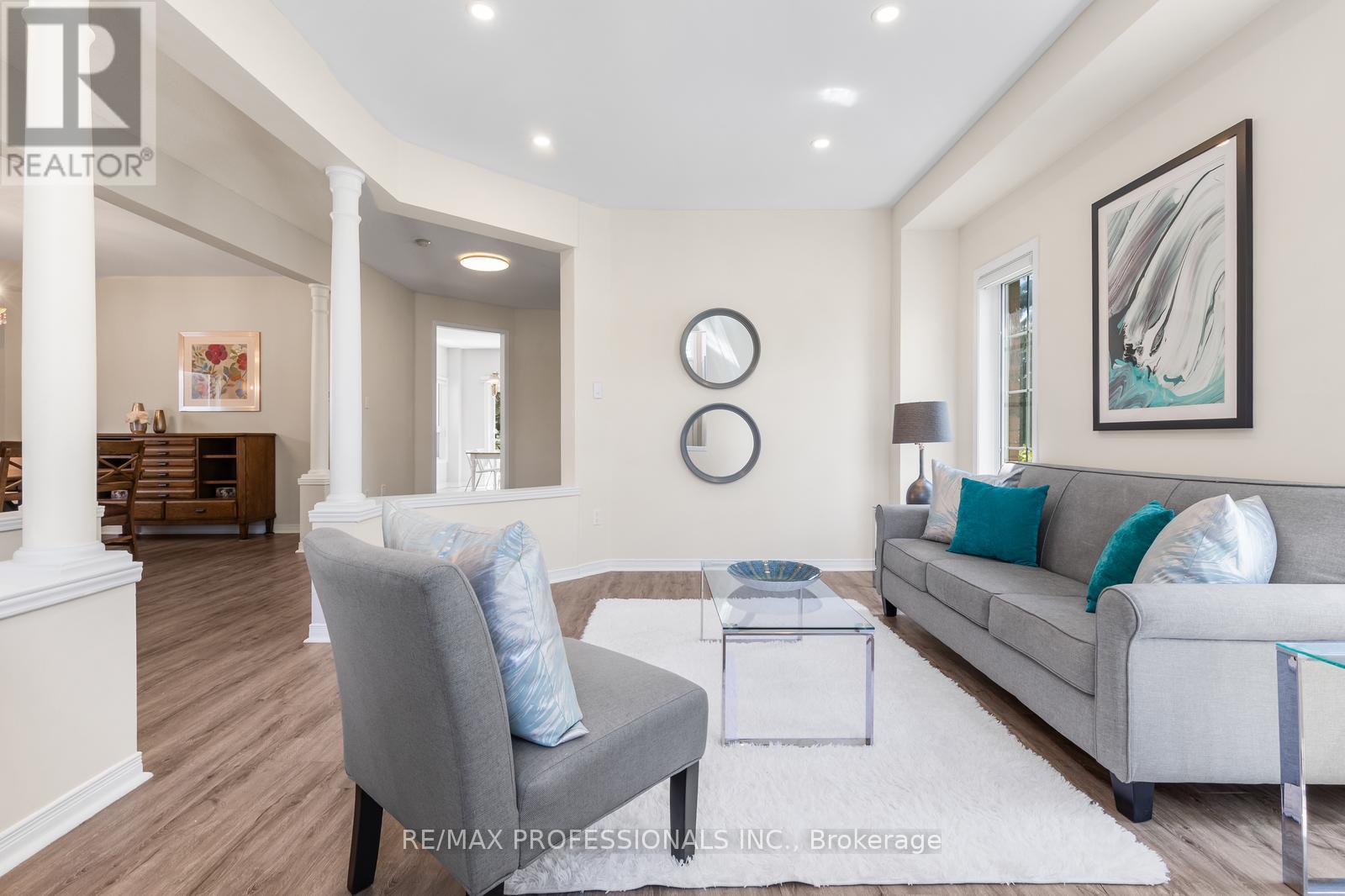 Detached at 106 HOLLYBUSH DRIVE, Vaughan