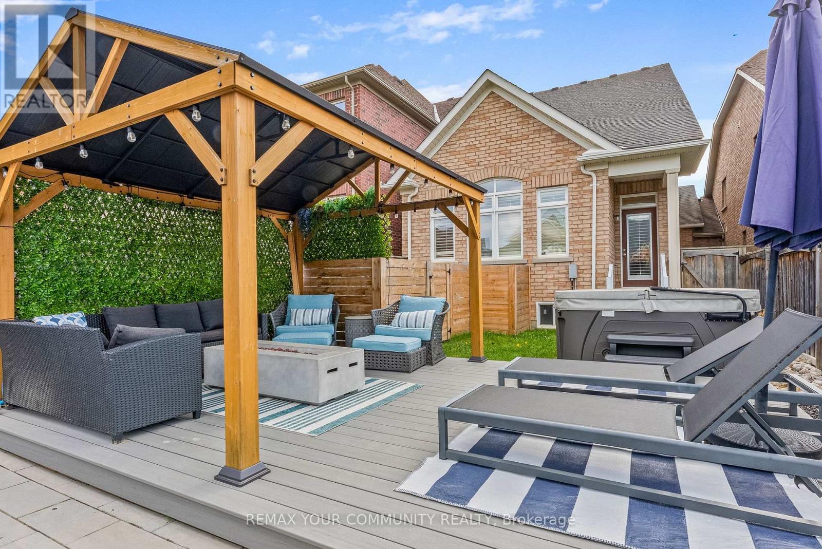 Townhouse at 95 ALEX CAMPBELL CRESCENT, King
