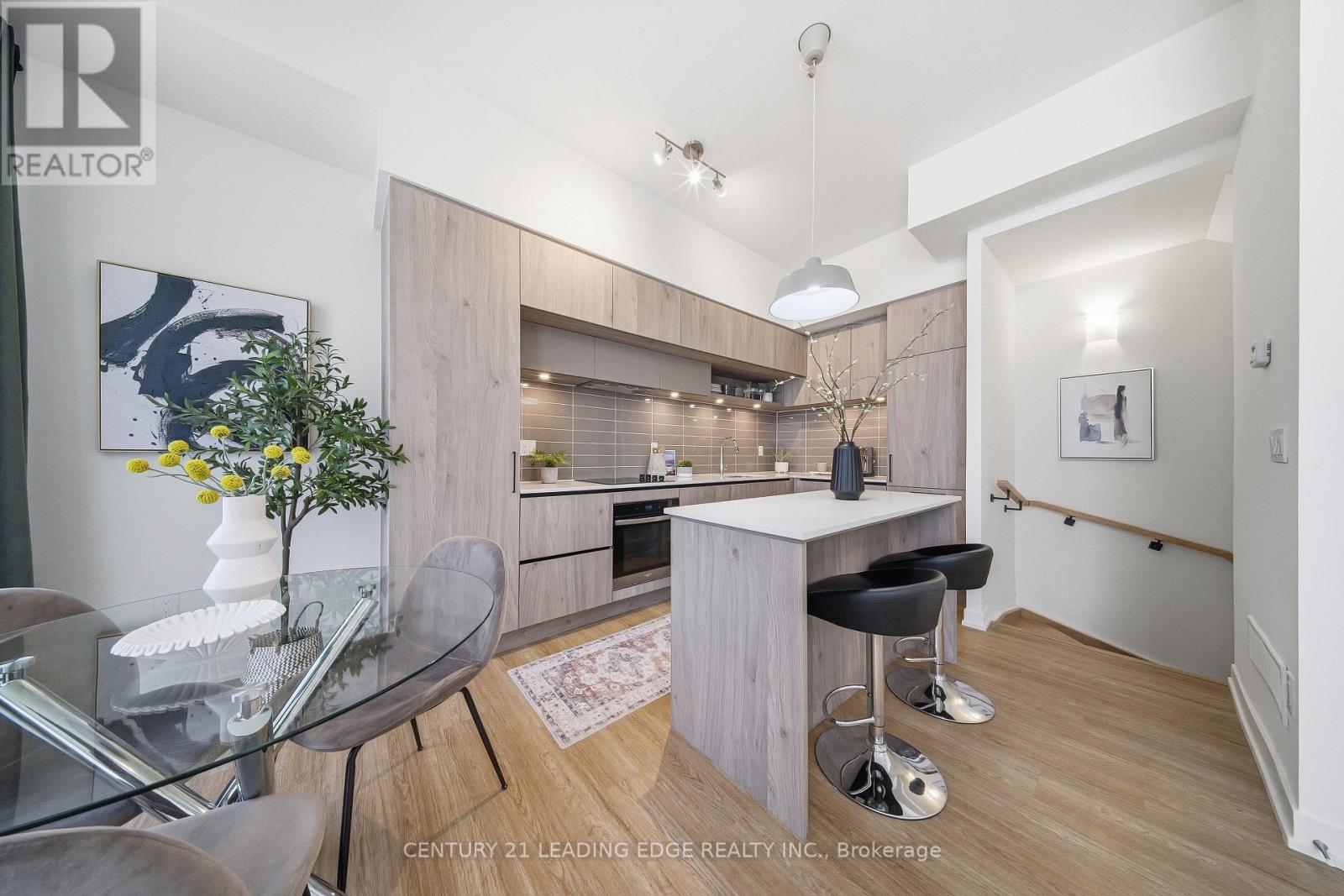 Townhouse at 909 - 2 STECKLEY HOUSE LN LANE, Richmond Hill