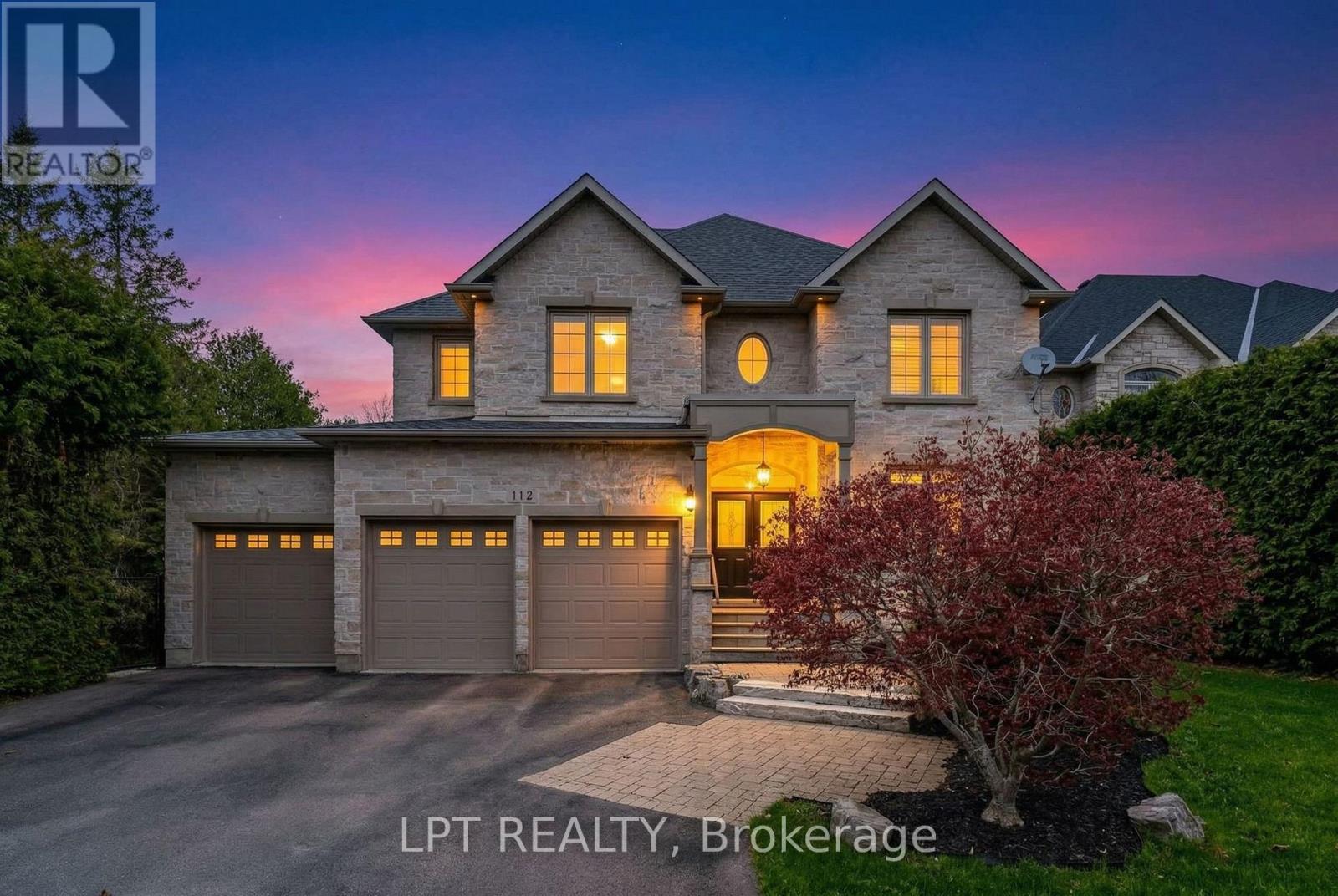 Detached at 112 TYLER STREET, Aurora