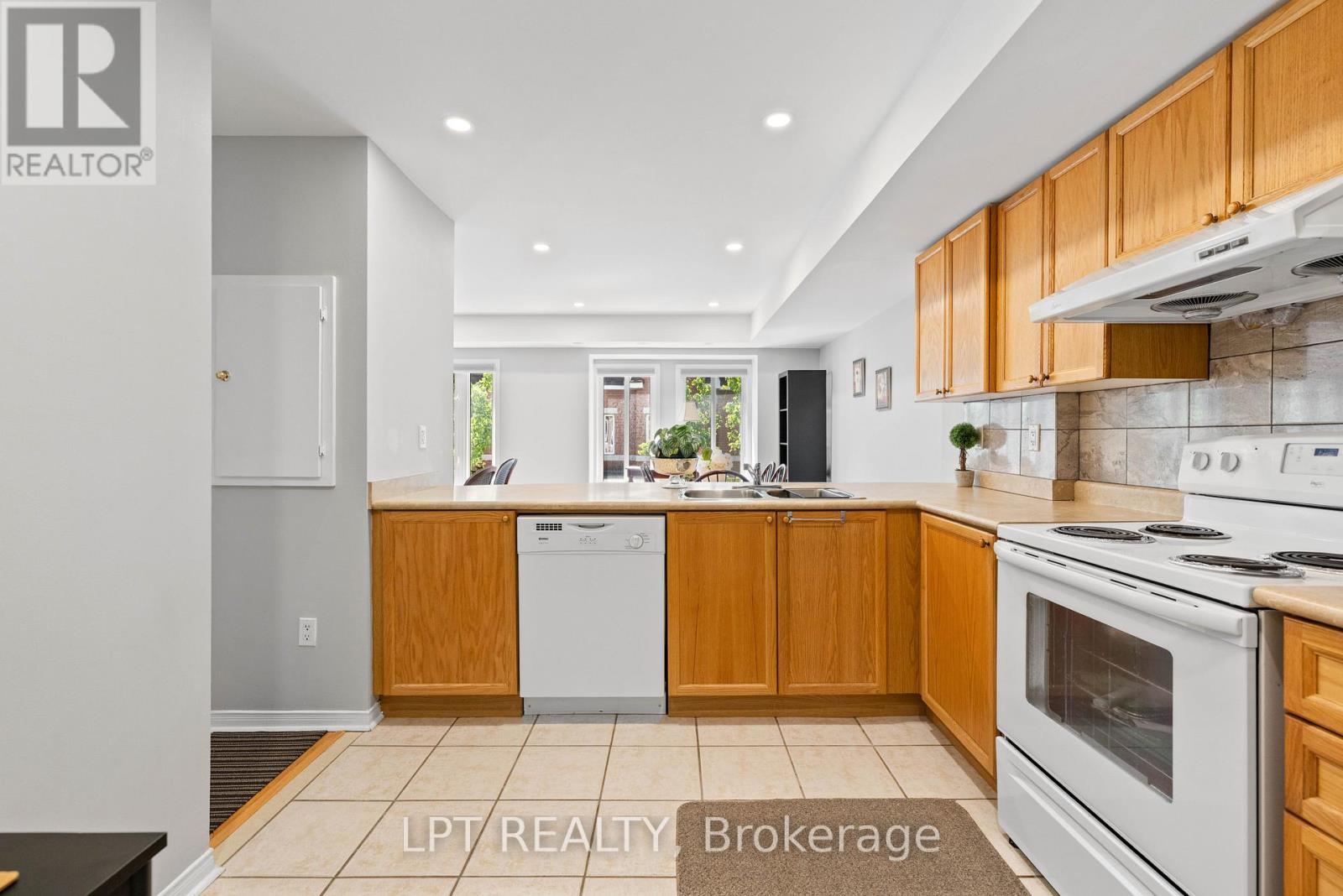 Townhouse at 362 - 312 JOHN STREET, Markham