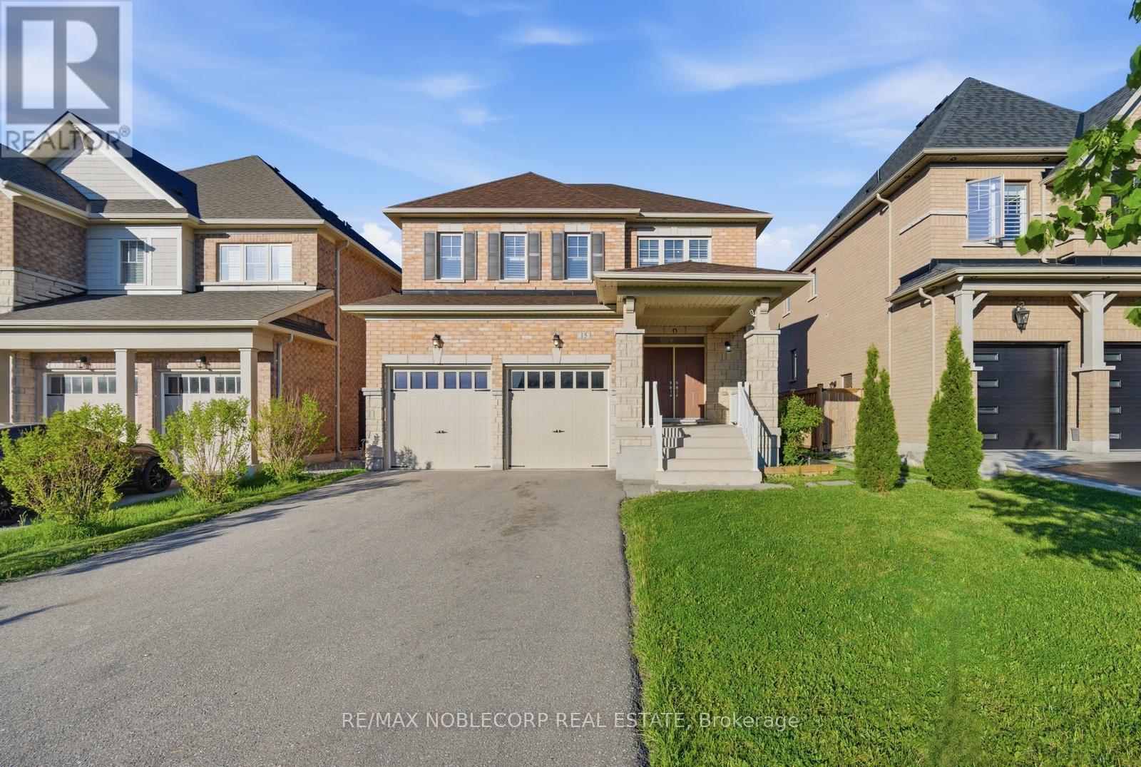 Detached at 15 GOULD CRESCENT, New Tecumseth (Beeton)