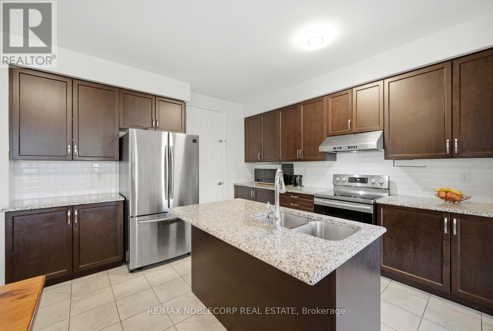 Detached at 15 GOULD CRESCENT, New Tecumseth