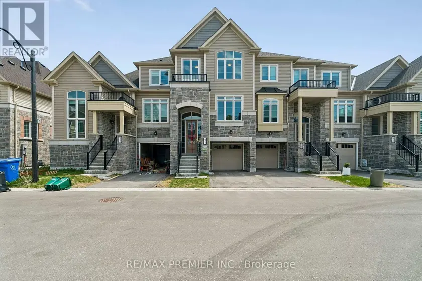 Townhouse at 94 LYALL STOKES CIRCLE, East Gwillimbury (Mt Albert)